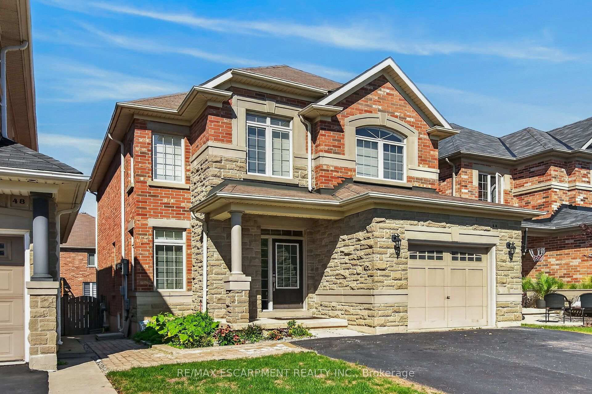 Photo 2 of 44 Matteo Trail, Hamilton, Sheldon — HOMEH