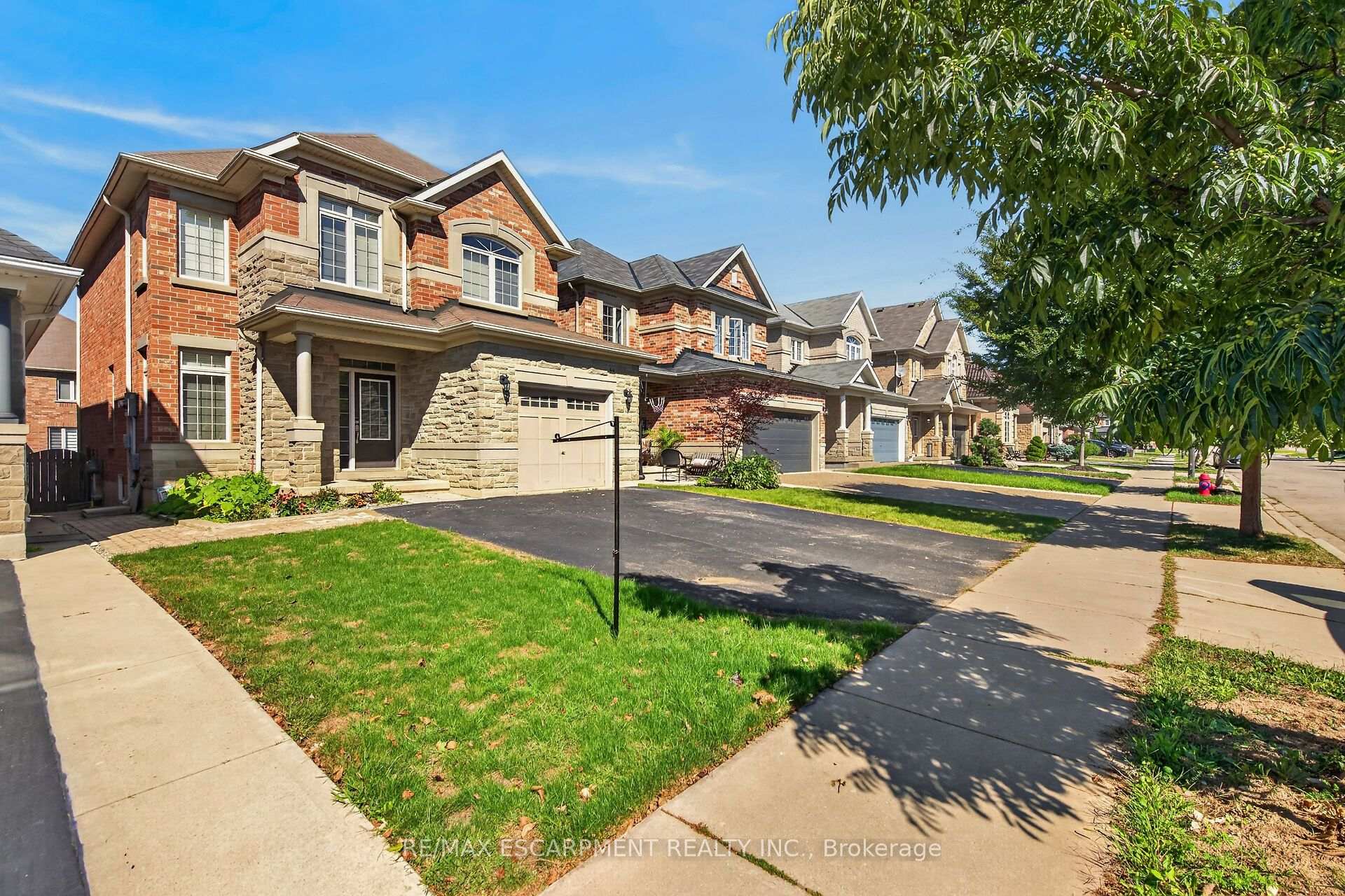 Photo 3 of 44 Matteo Trail, Hamilton, Sheldon — HOMEH