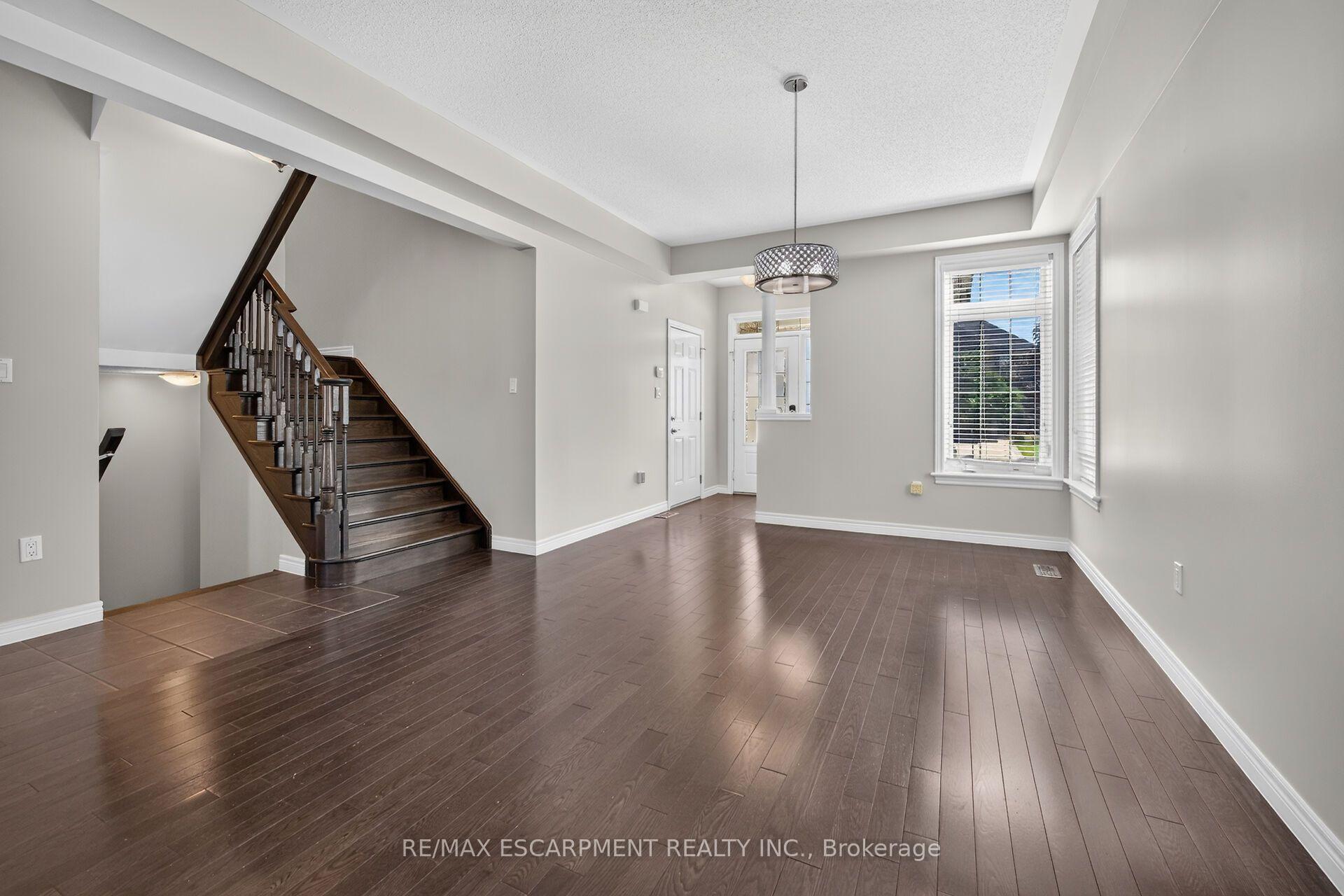 Photo 10 of 44 Matteo Trail, Hamilton, Sheldon — HOMEH
