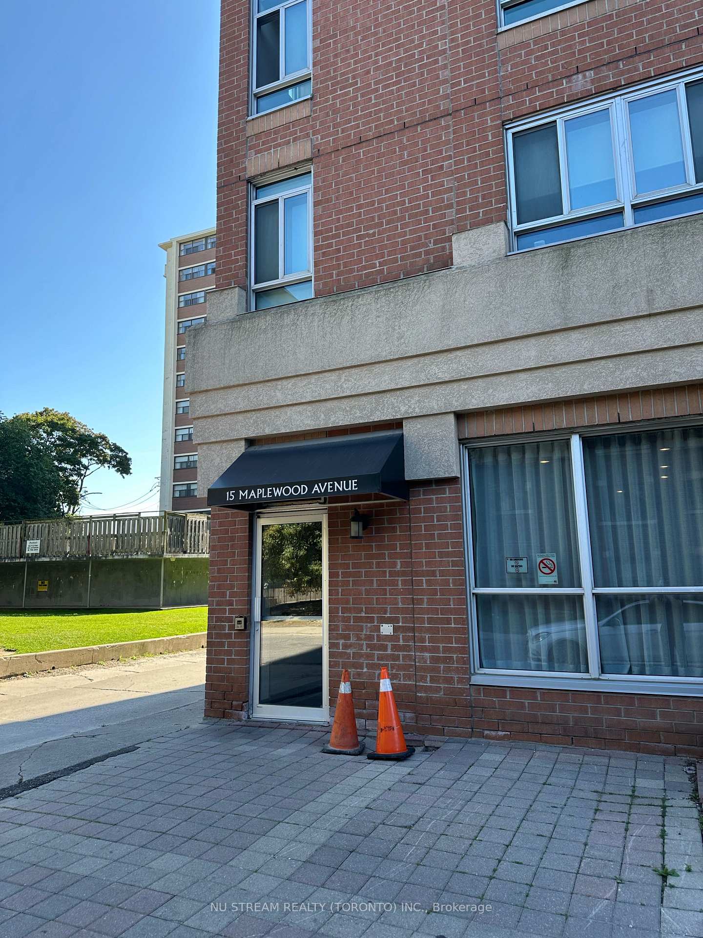 Photo 2 of Unit 910, 15 Maplewood Avenue, Toronto, Humewood-Cedarvale — HOMEH