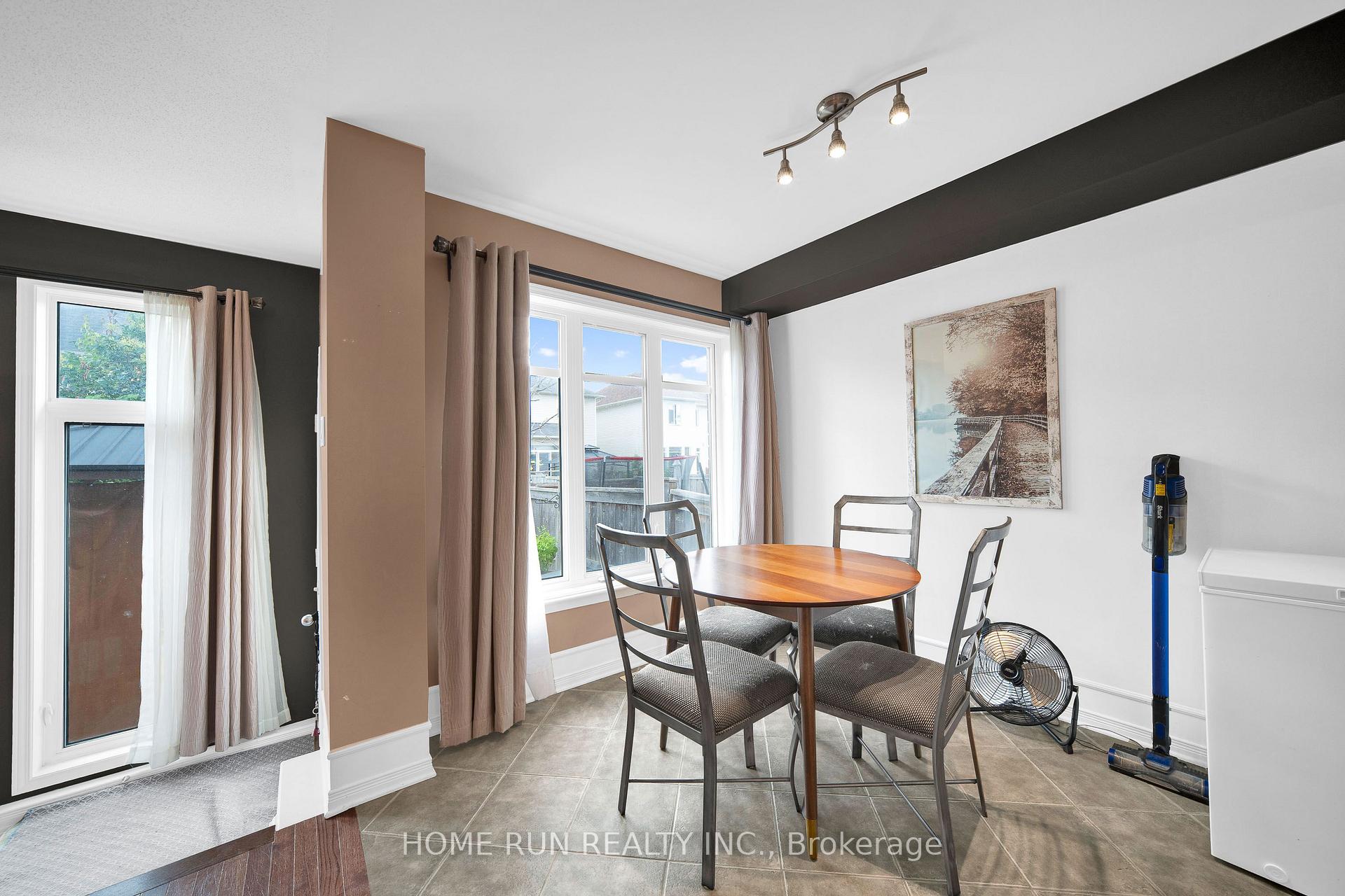Photo 8 of 4432 Goldeneye Way, Ottawa, Riverside South/Gloucester Glen — HOMEH