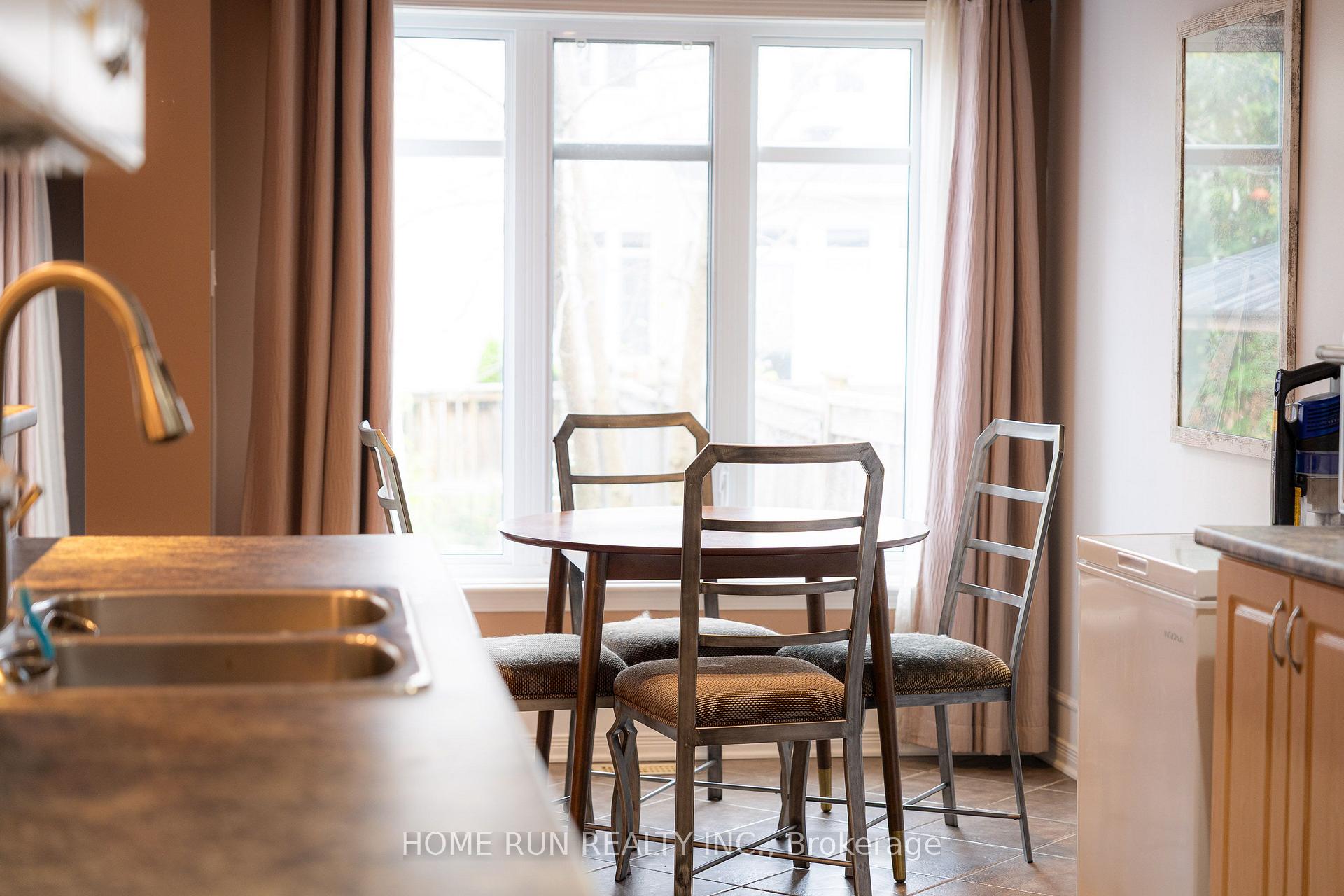Photo 9 of 4432 Goldeneye Way, Ottawa, Riverside South/Gloucester Glen — HOMEH