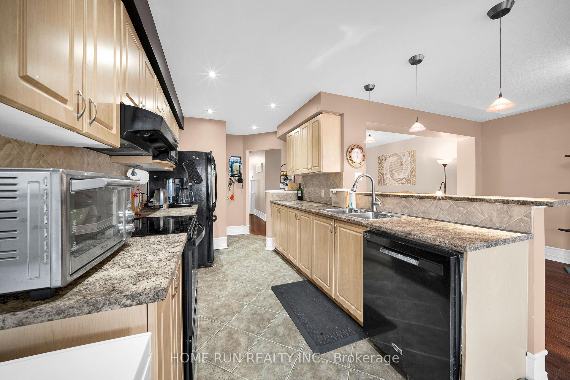 Photo 10 of 4432 Goldeneye Way, Ottawa, Riverside South/Gloucester Glen — HOMEH