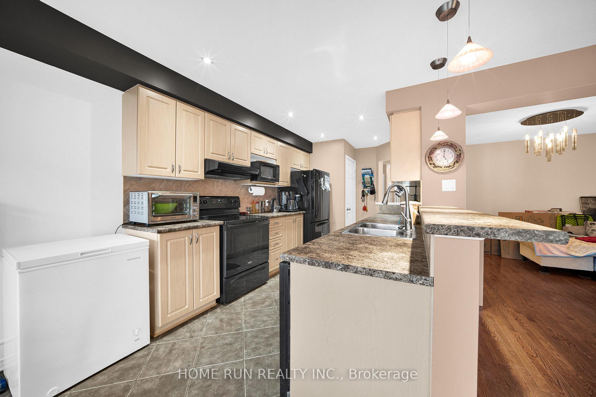 Photo 12 of 4432 Goldeneye Way, Ottawa, Riverside South/Gloucester Glen — HOMEH