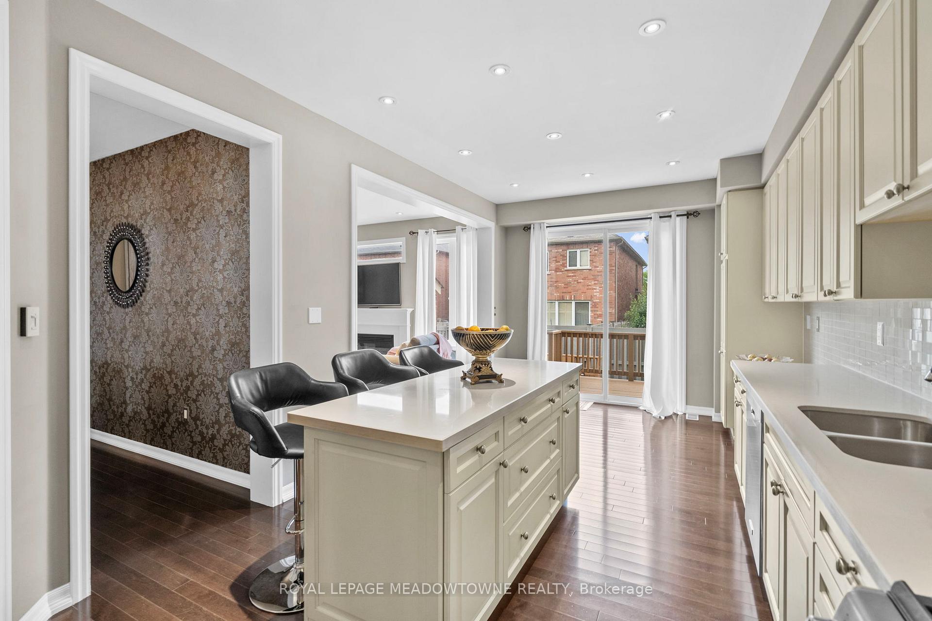 Photo 11 of 589 Bartleman Terrace, Milton, Coates — HOMEH
