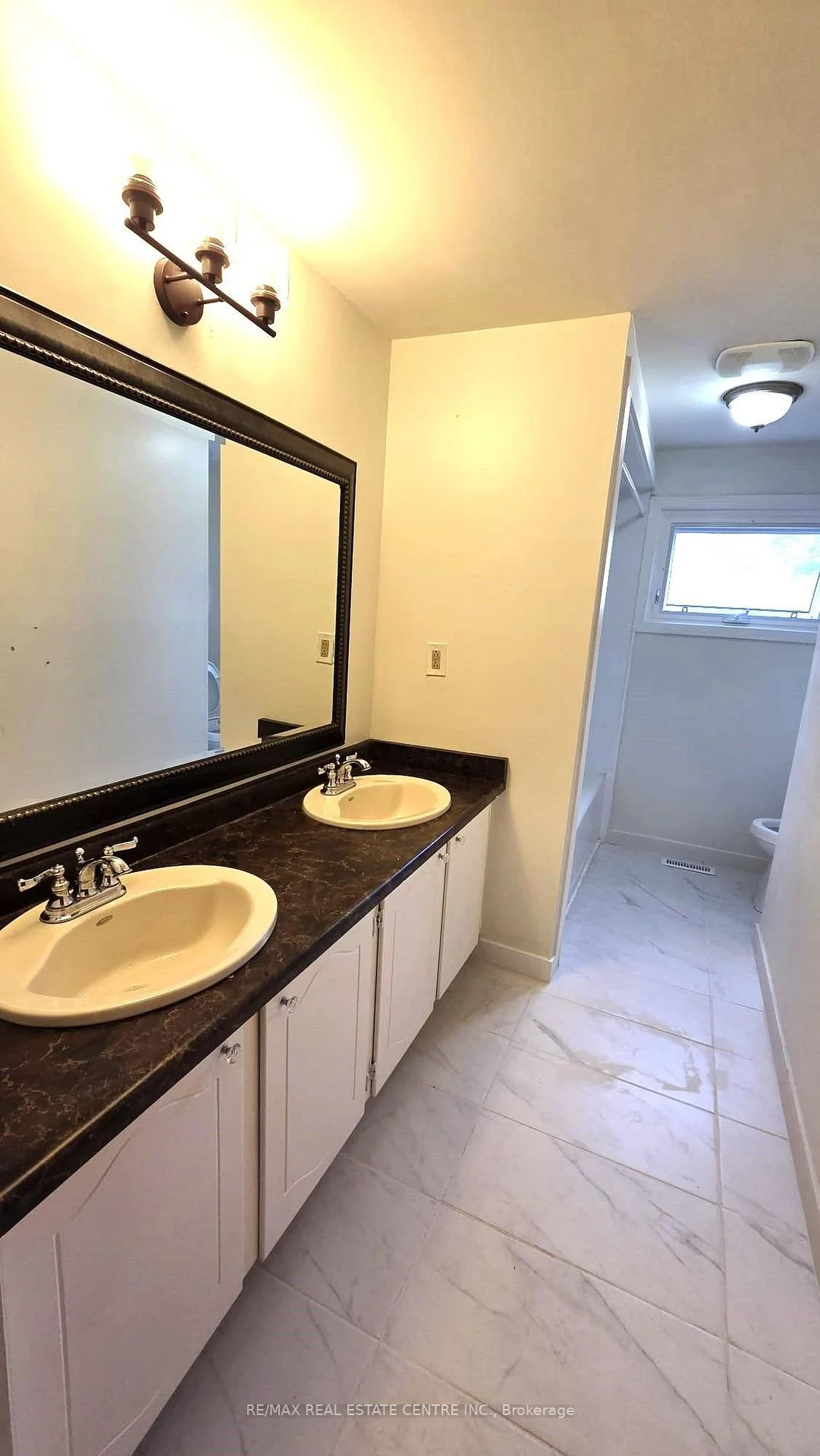 Photo 16 of 20 Ainsworth Street, Hamilton, Stoney Creek Mountain — HOMEH