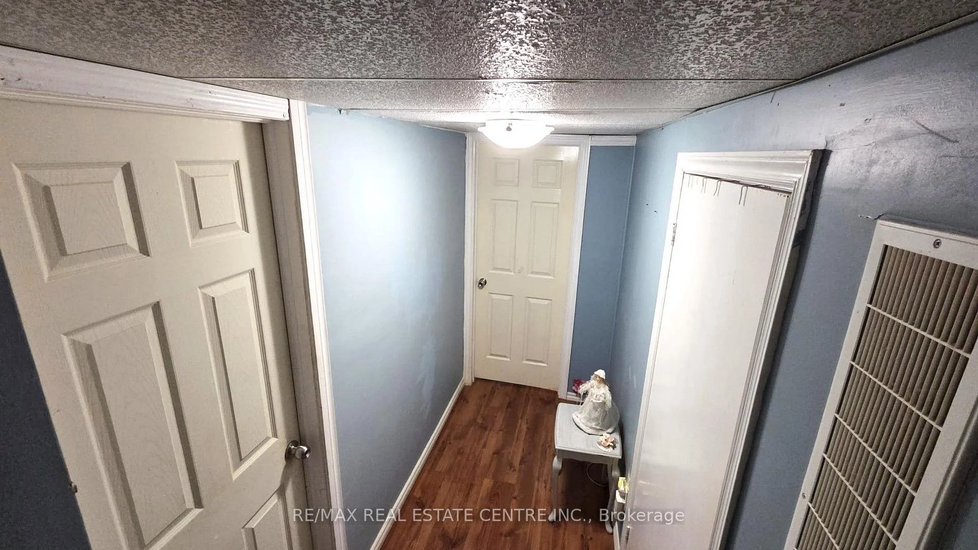 Photo 21 of 20 Ainsworth Street, Hamilton, Stoney Creek Mountain — HOMEH