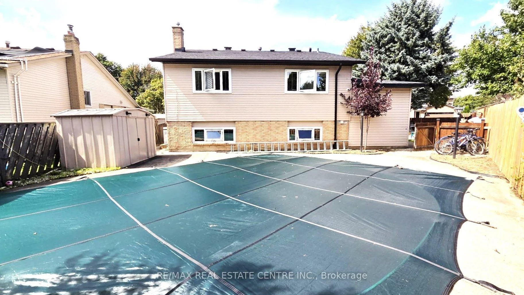 Photo 31 of 20 Ainsworth Street, Hamilton, Stoney Creek Mountain — HOMEH