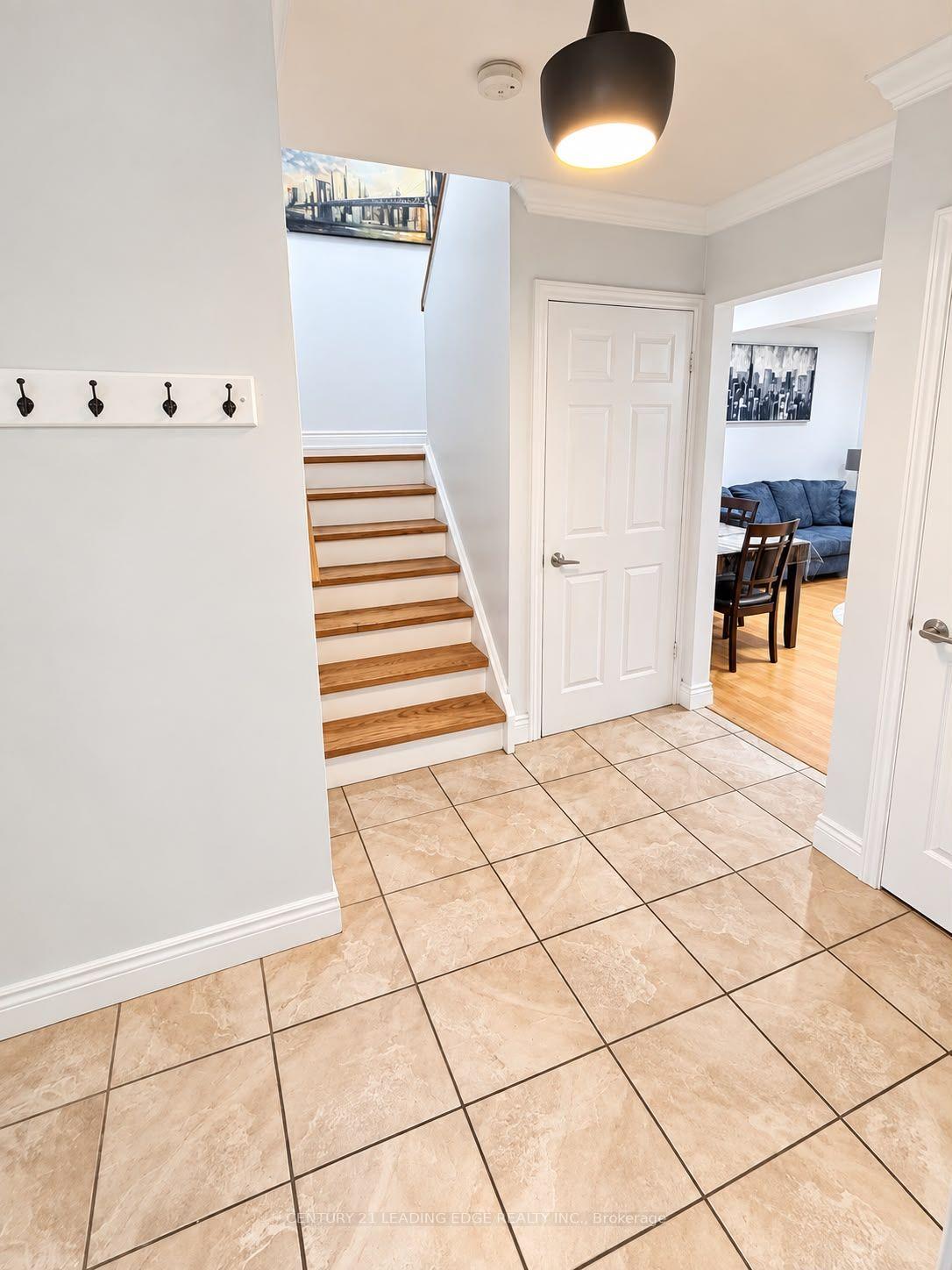 Photo 4 of Unit 112, 112 Deacon Lane, Ajax, South East — HOMEH
