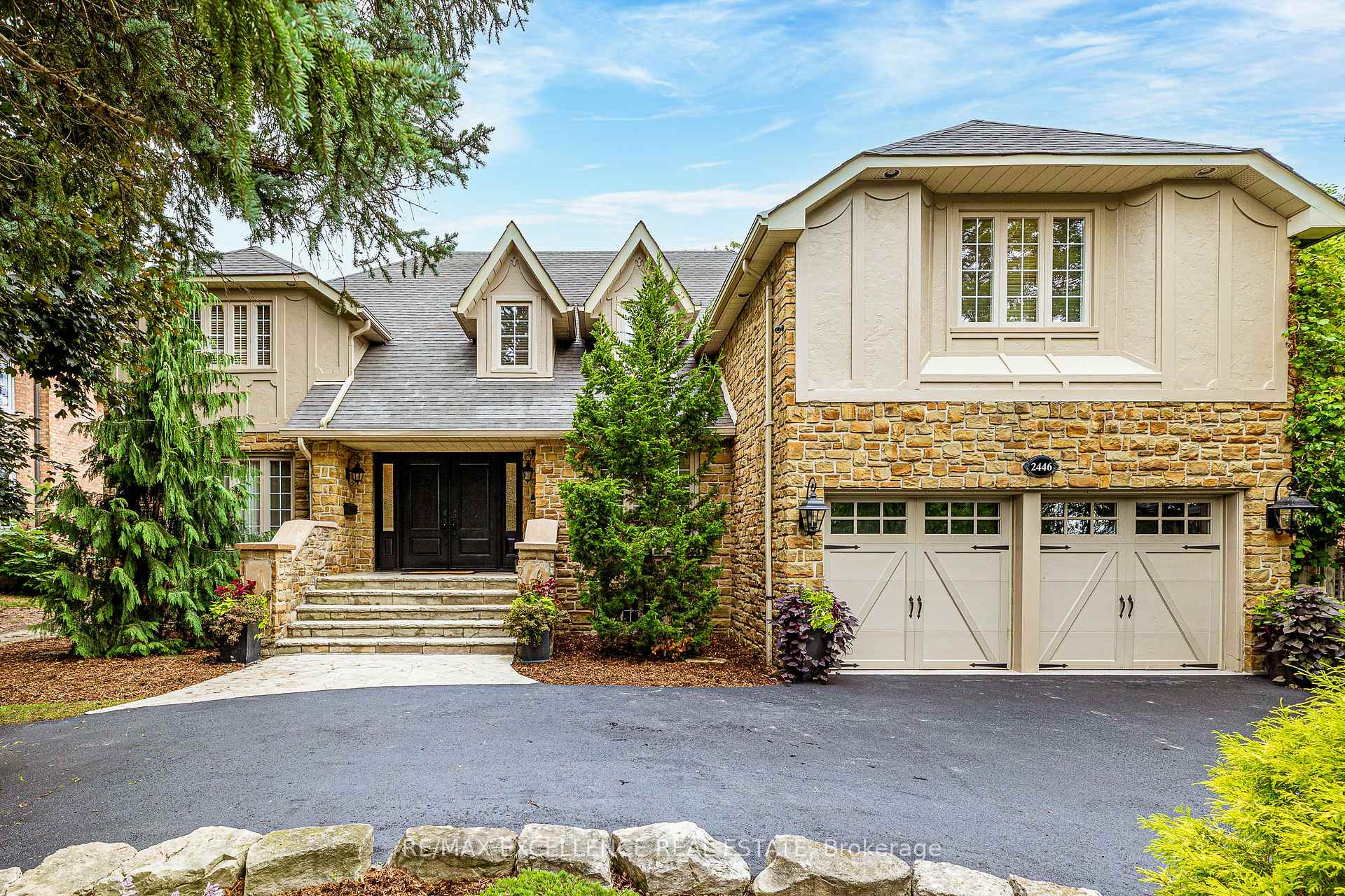 Photo 2 of 2446 Hammond Road, Mississauga, Sheridan — HOMEH