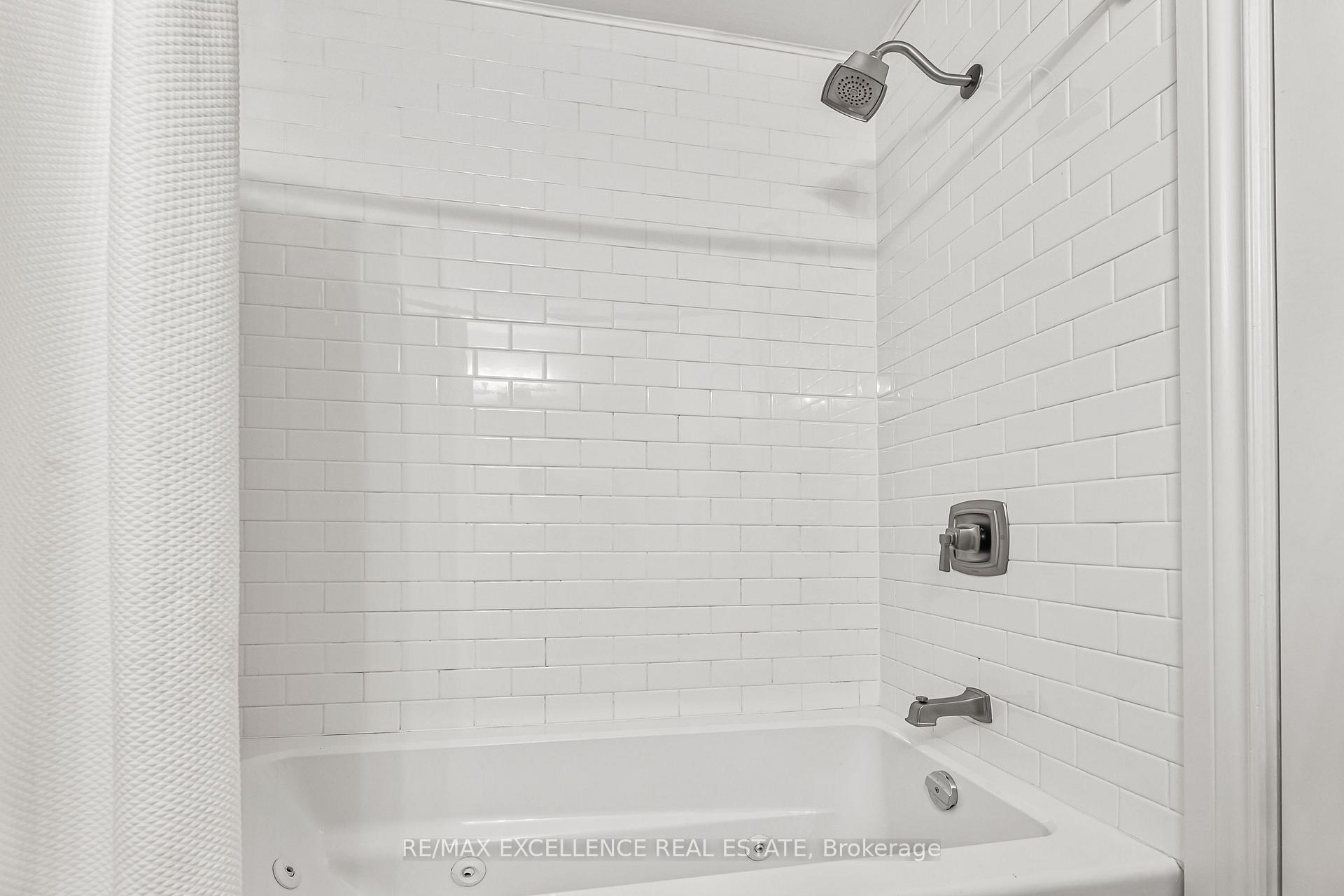 Photo 28 of 2446 Hammond Road, Mississauga, Sheridan — HOMEH