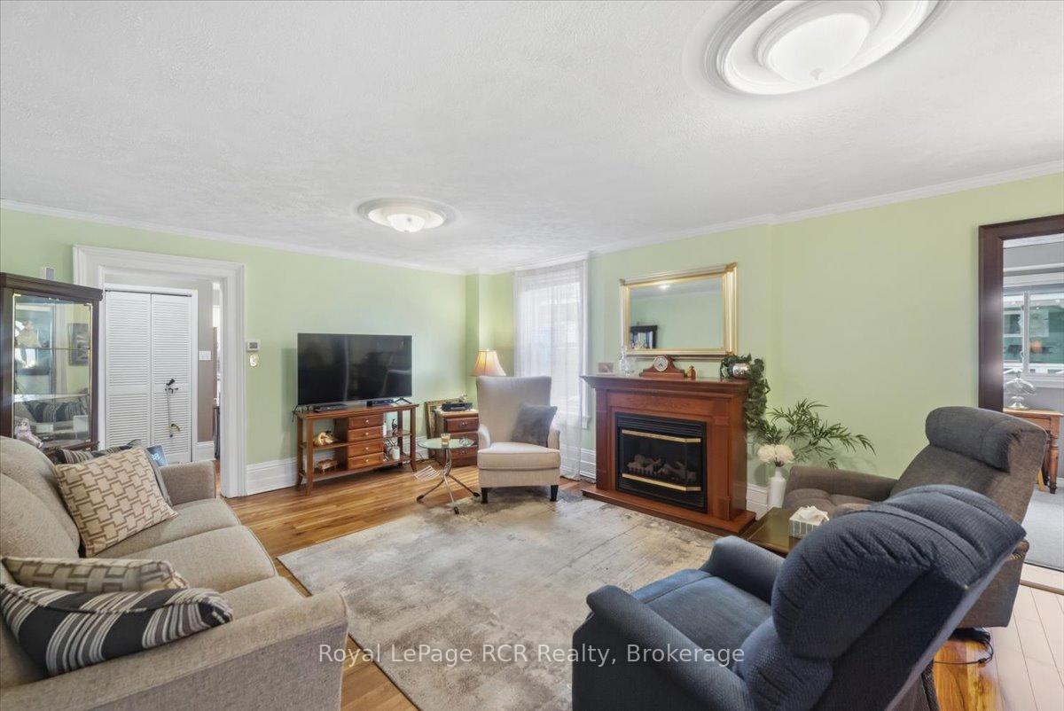 Photo 7 of 271 7th Street E, Owen Sound — HOMEH