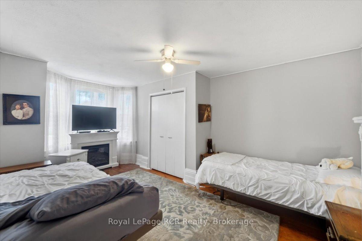Photo 12 of 271 7th Street E, Owen Sound — HOMEH