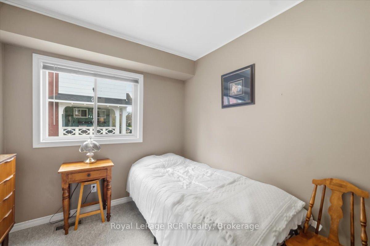 Photo 14 of 271 7th Street E, Owen Sound — HOMEH