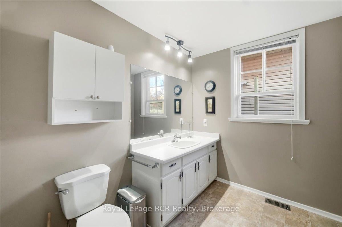 Photo 15 of 271 7th Street E, Owen Sound — HOMEH