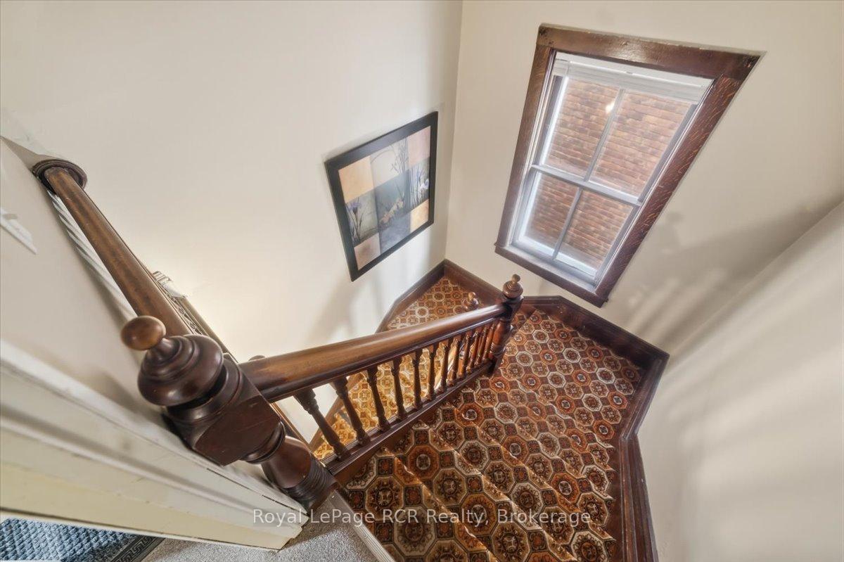 Photo 17 of 271 7th Street E, Owen Sound — HOMEH