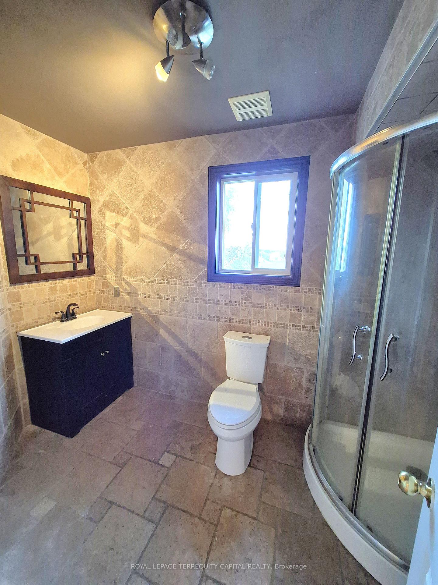 Photo 28 of 1 Northview Crescent, Barrie, Northwest — HOMEH