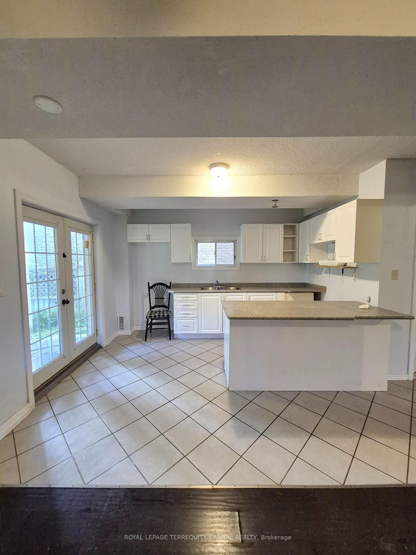Photo 31 of 1 Northview Crescent, Barrie, Northwest — HOMEH