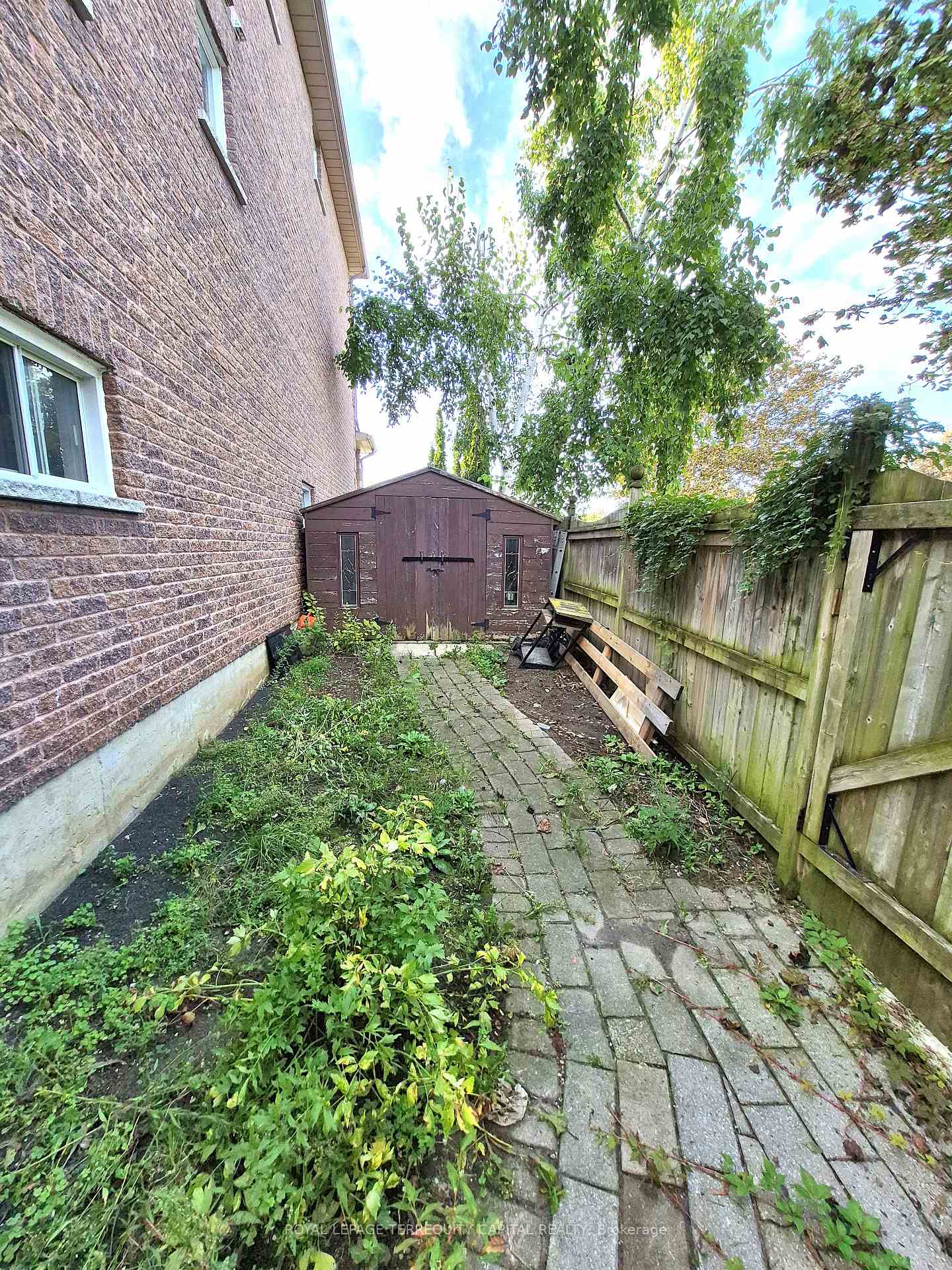 Photo 32 of 1 Northview Crescent, Barrie, Northwest — HOMEH