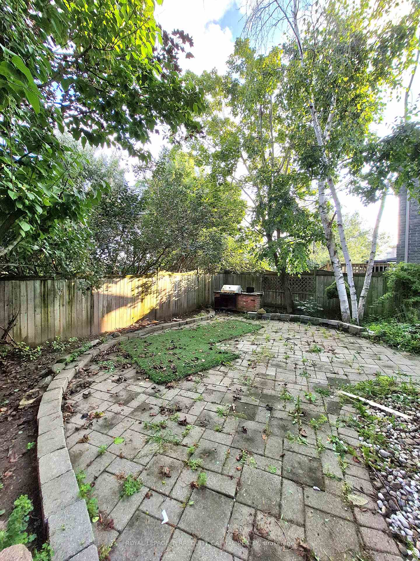 Photo 33 of 1 Northview Crescent, Barrie, Northwest — HOMEH