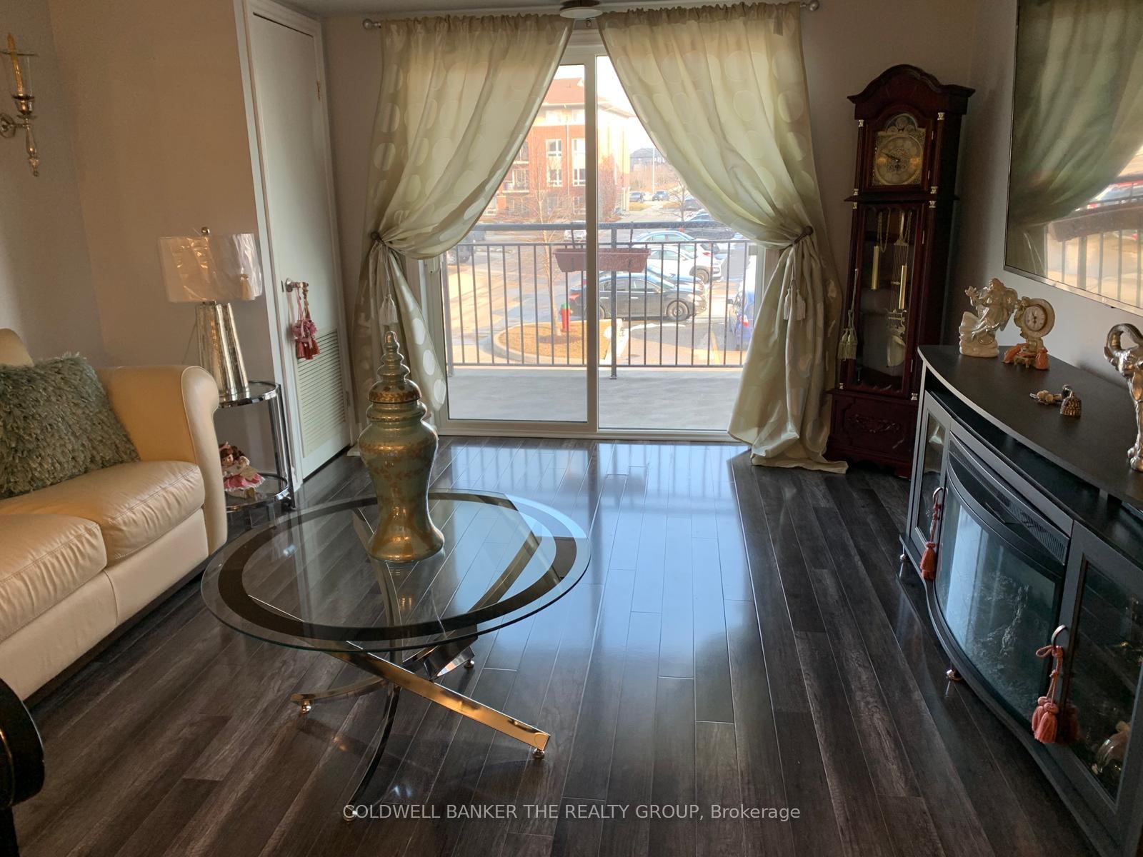 Photo 5 of 37 Goodwin Drive, Guelph, Pineridge/Westminster Woods — HOMEH