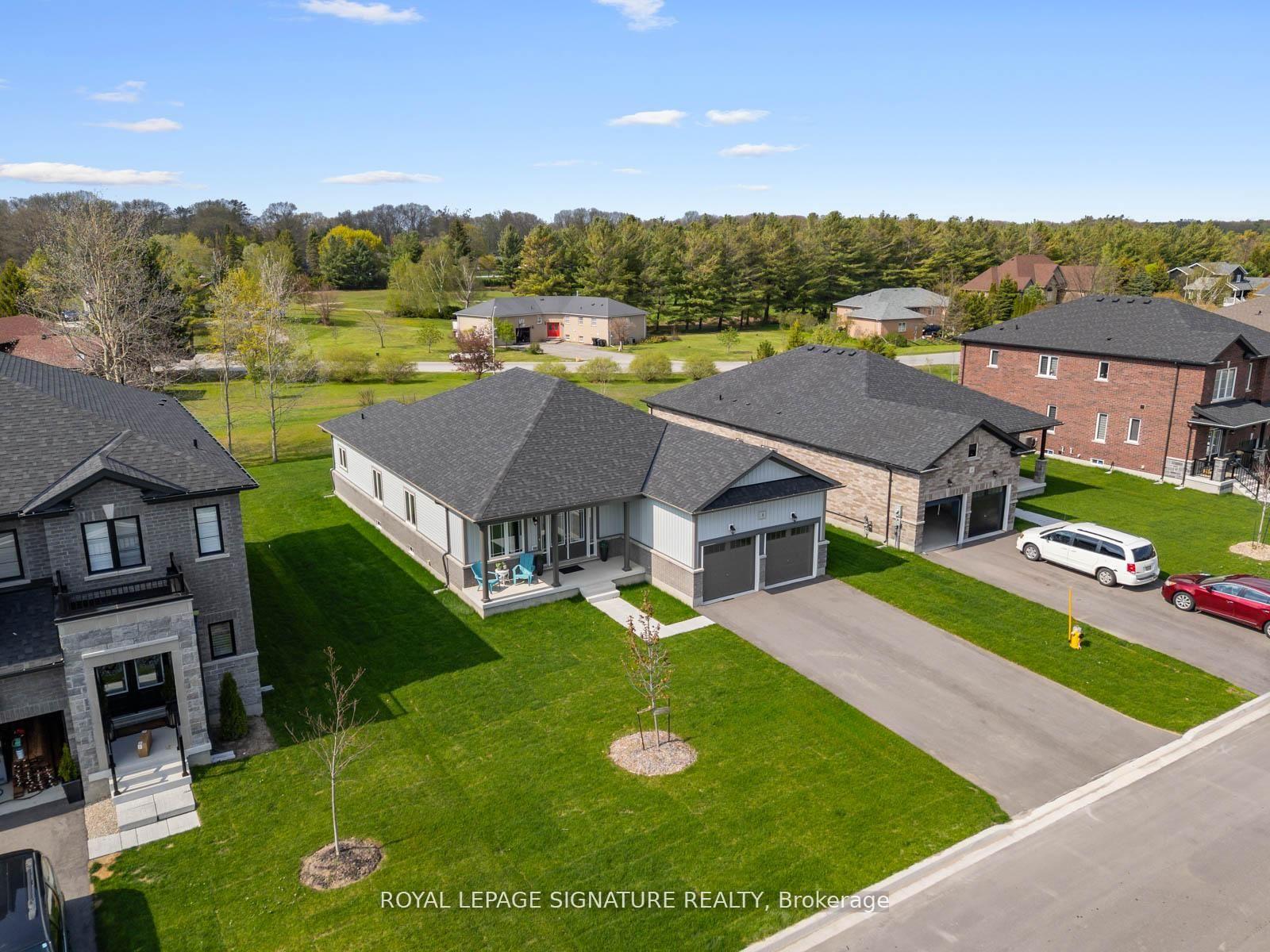 Photo 3 of 8 Misty Ridge Road, Wasaga Beach — HOMEH