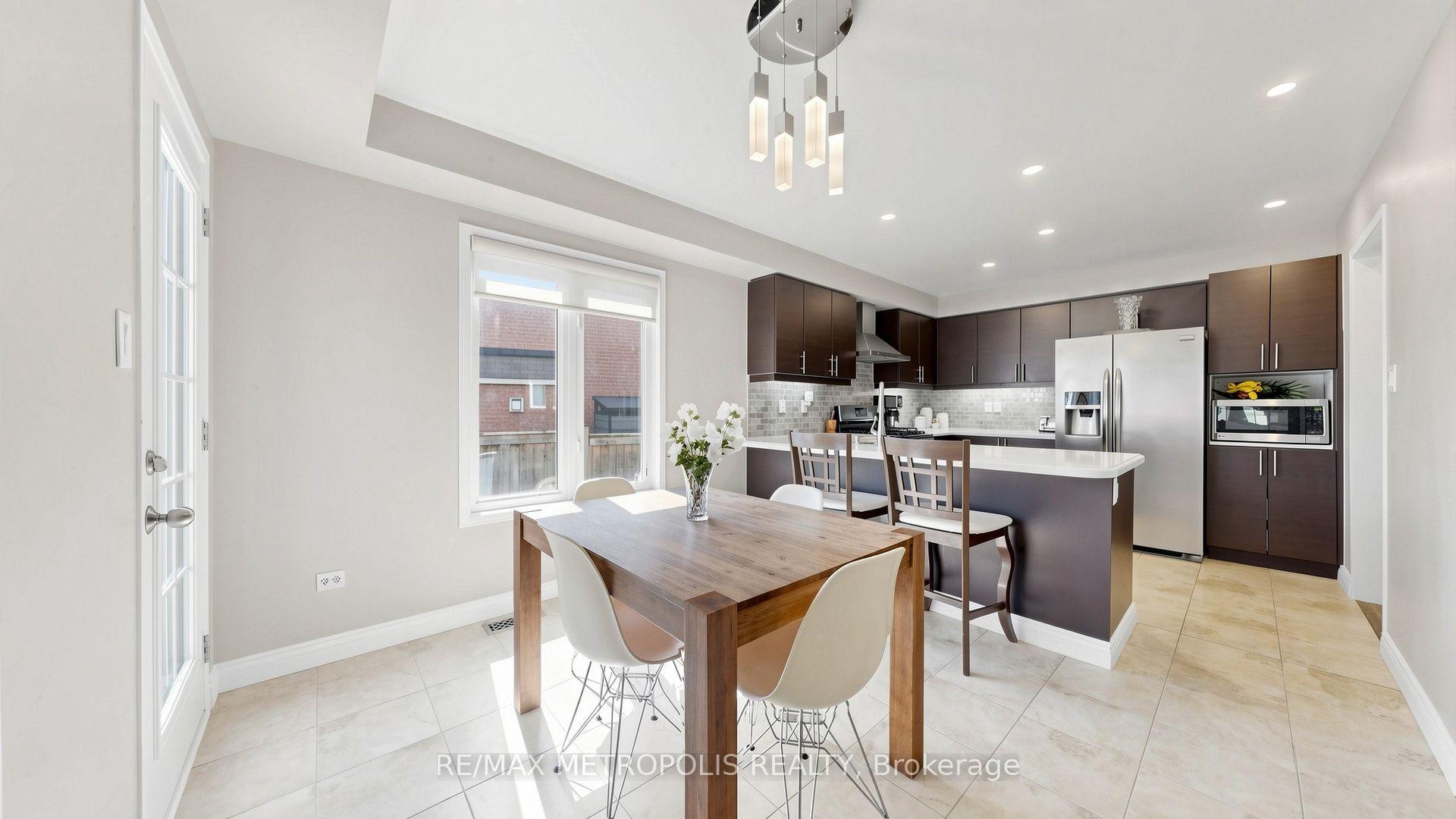 Photo 6 of 762 Mccue Drive, Oshawa, Taunton — HOMEH