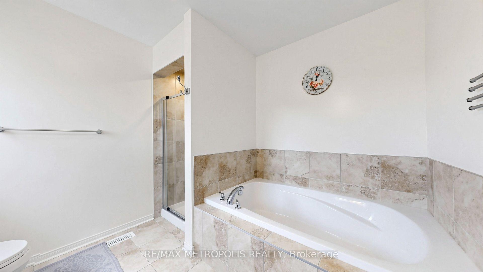 Photo 22 of 762 Mccue Drive, Oshawa, Taunton — HOMEH