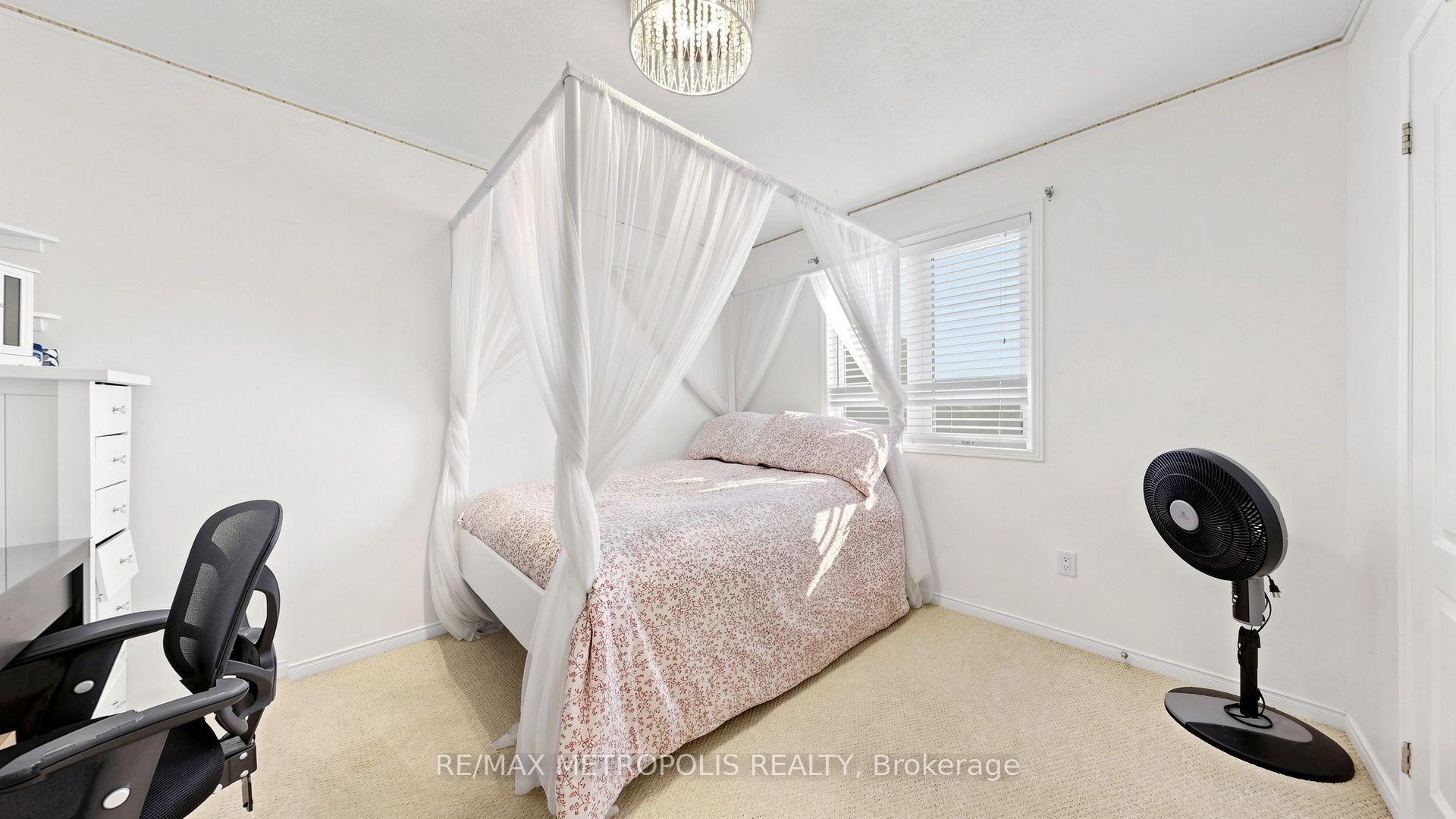 Photo 49 of 762 Mccue Drive, Oshawa, Taunton — HOMEH