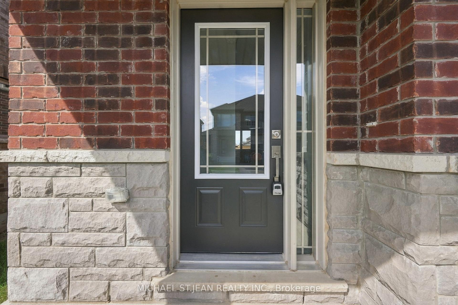 Photo 9 of 20 Admiral Road, Welland, Hwy 406/Welland — HOMEH