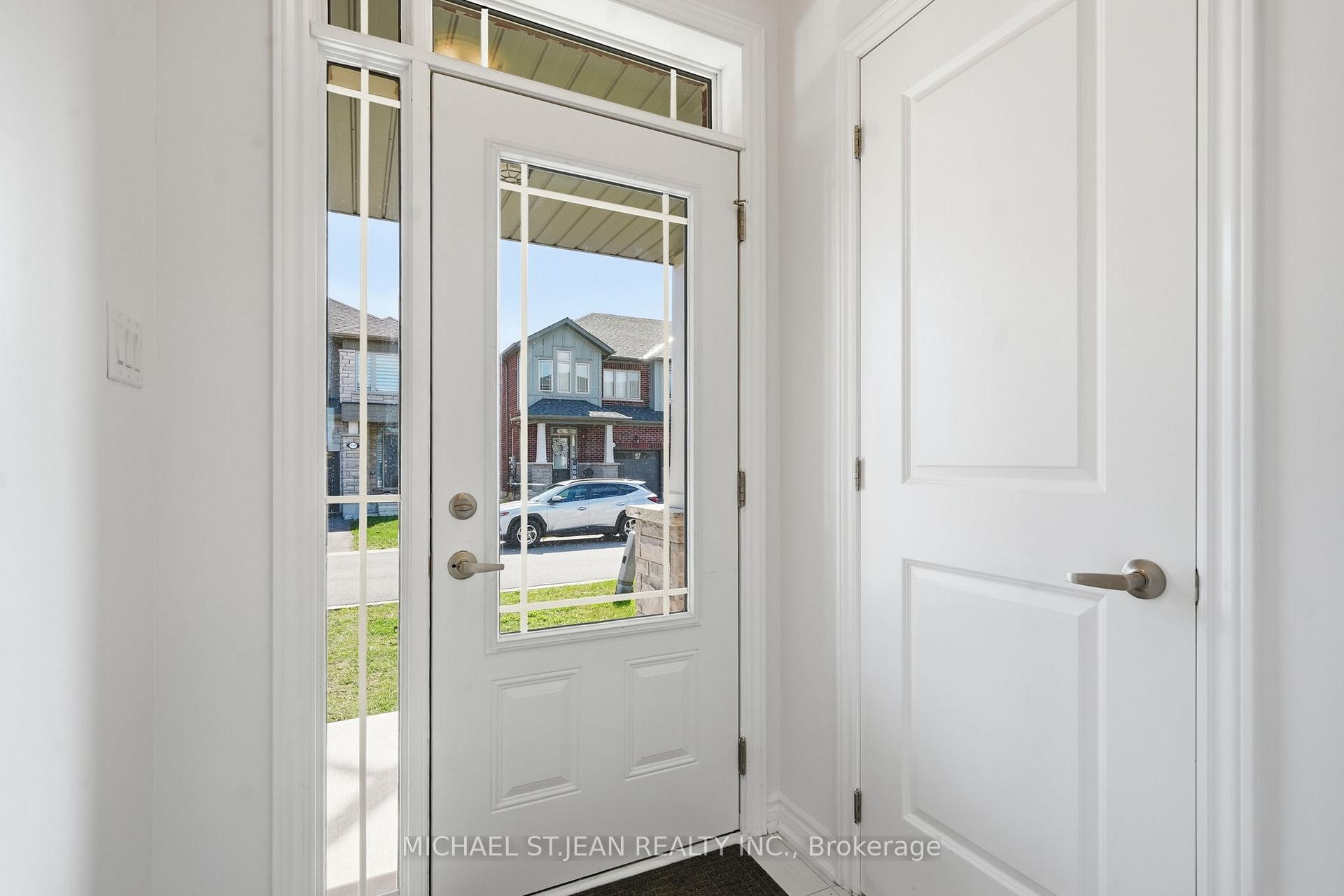 Photo 11 of 20 Admiral Road, Welland, Hwy 406/Welland — HOMEH