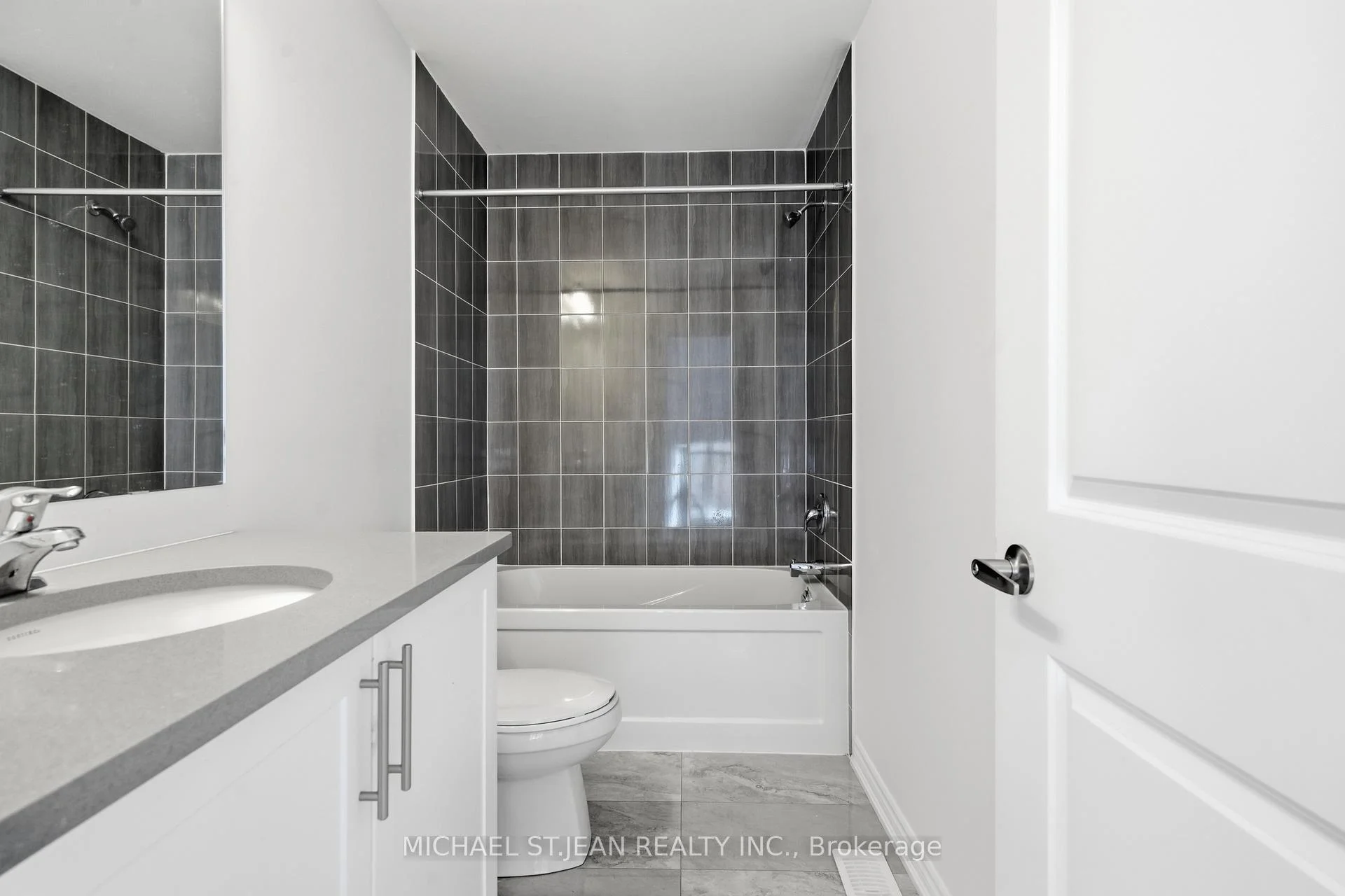 Photo 68 of 20 Admiral Road, Welland, Hwy 406/Welland — HOMEH