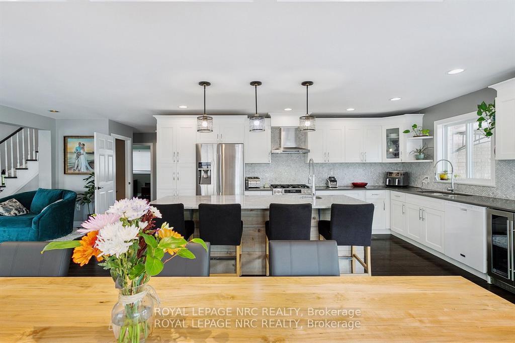 Photo 10 of 5240 Marcel Crescent, Niagara Falls, Morrison — HOMEH