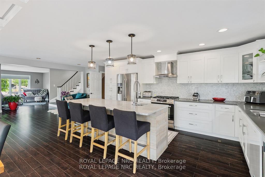 Photo 12 of 5240 Marcel Crescent, Niagara Falls, Morrison — HOMEH