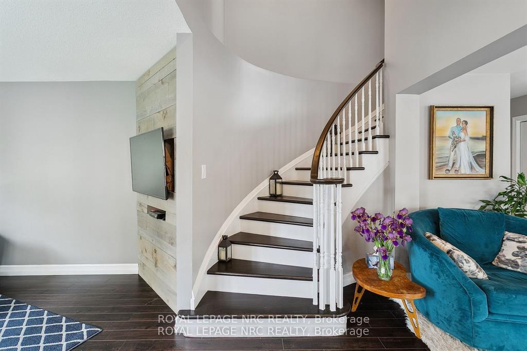 Photo 16 of 5240 Marcel Crescent, Niagara Falls, Morrison — HOMEH