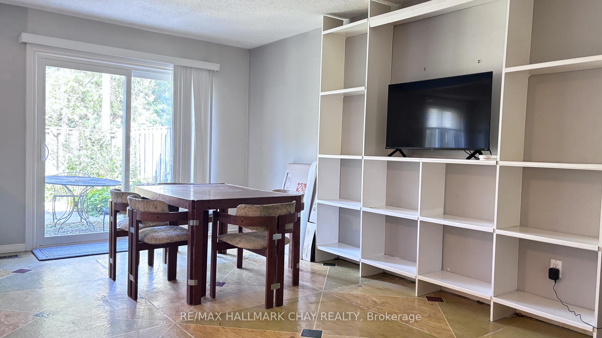 Photo 10 of Unit 66, 28 Donald Street, Barrie, Queen's Park — HOMEH