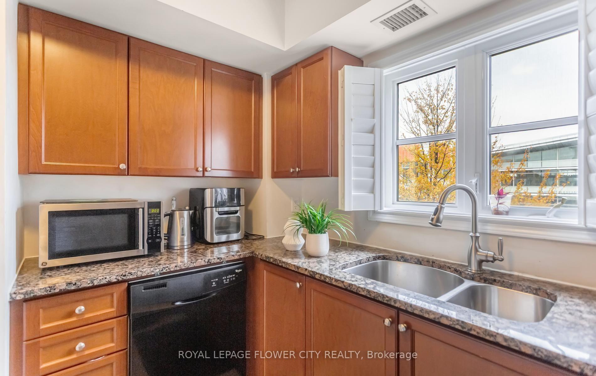 Photo 16 of Unit 204, 60 Baycliffe Crescent, Brampton, Northwest Brampton — HOMEH