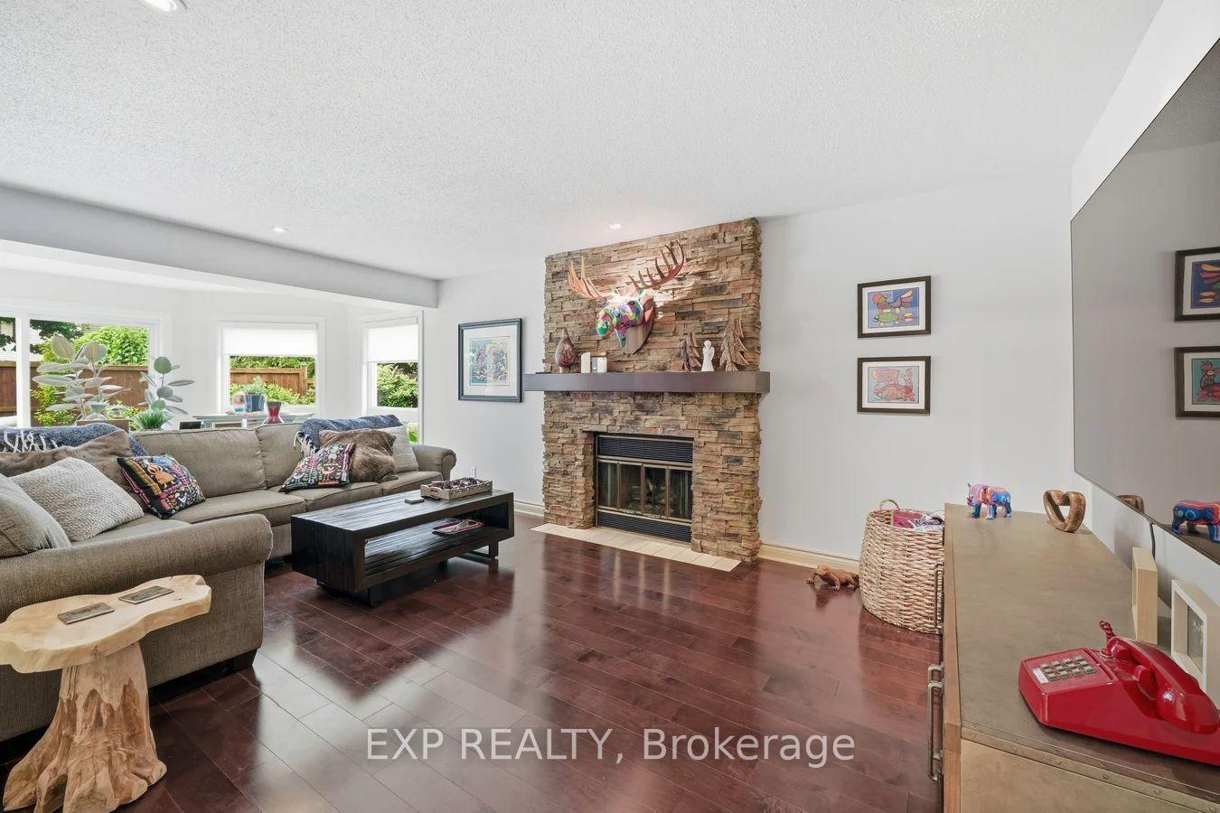 Photo 6 of 766 Lalande Terrace, Ottawa, Fallingbrook/Ridgemount — HOMEH