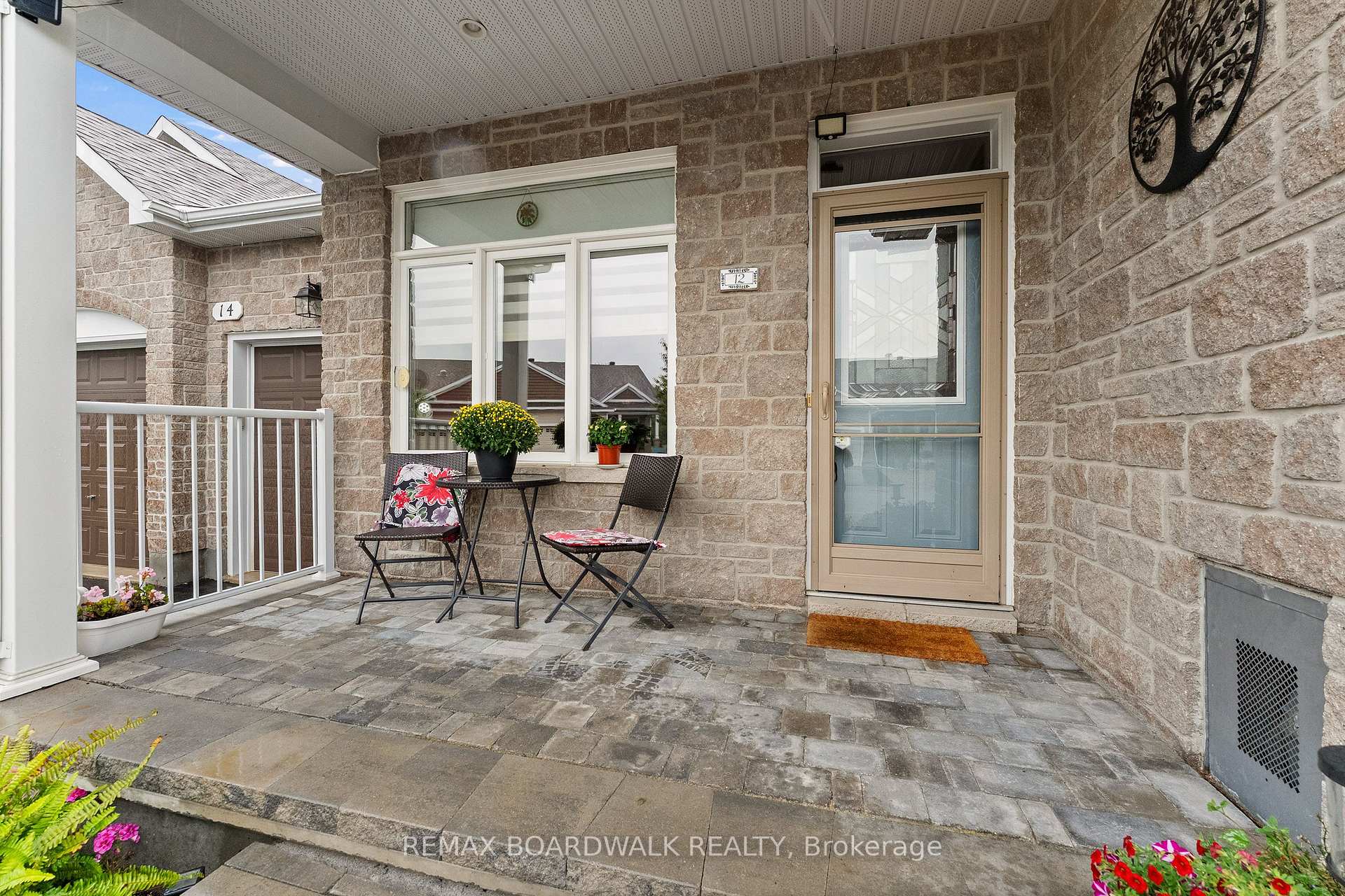 Photo 2 of 12 Royalty Way, North Grenville, North Grenville Twp (Kemptville South) — HOMEH