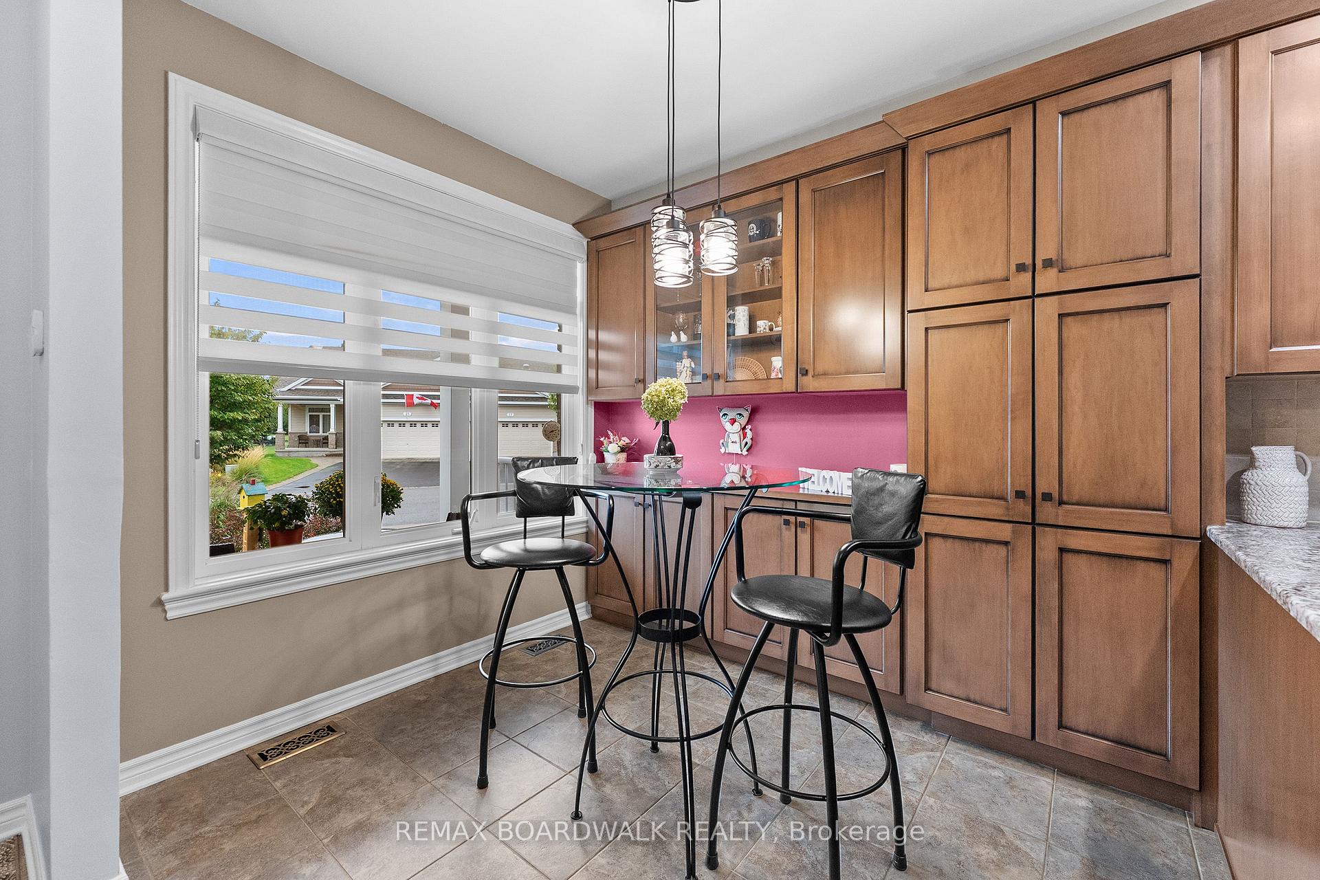 Photo 7 of 12 Royalty Way, North Grenville, North Grenville Twp (Kemptville South) — HOMEH