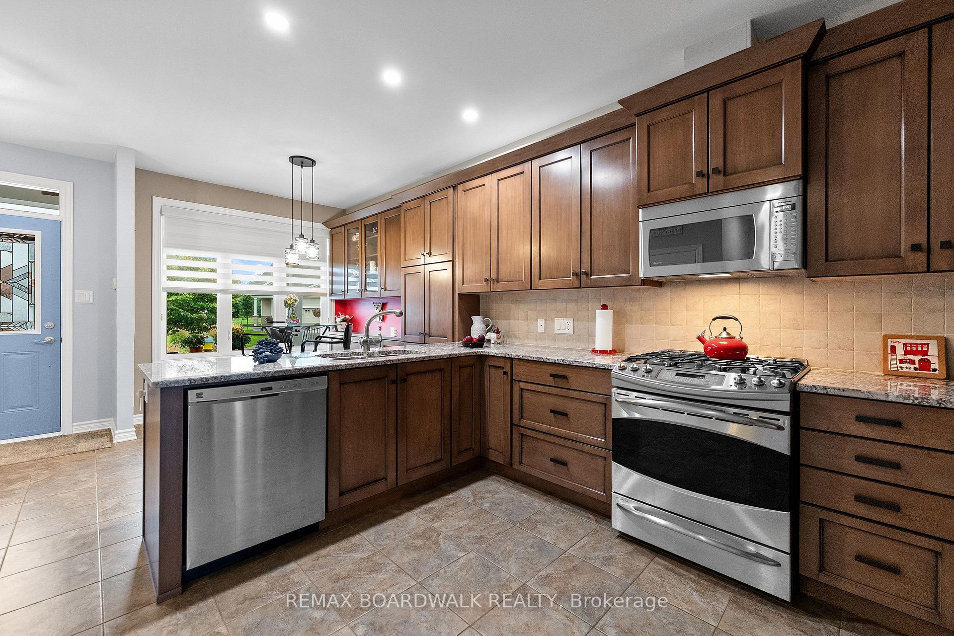 Photo 8 of 12 Royalty Way, North Grenville, North Grenville Twp (Kemptville South) — HOMEH