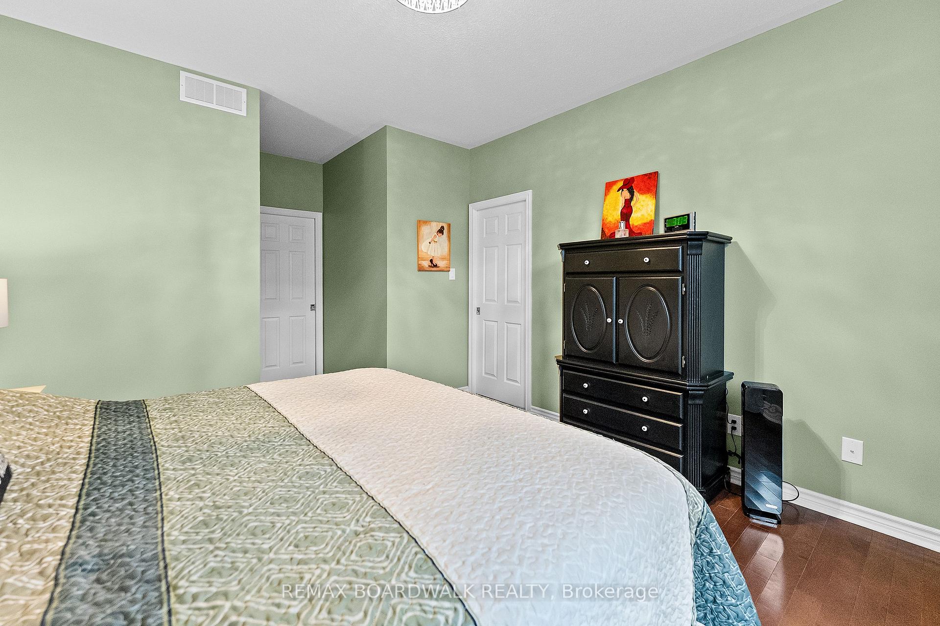 Photo 14 of 12 Royalty Way, North Grenville, North Grenville Twp (Kemptville South) — HOMEH