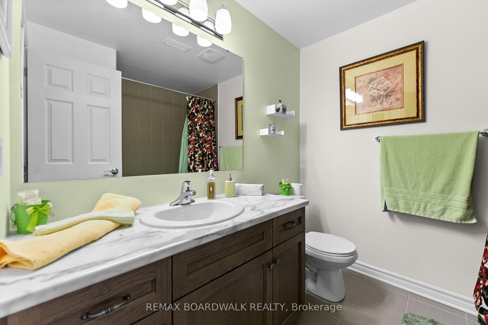 Photo 18 of 12 Royalty Way, North Grenville, North Grenville Twp (Kemptville South) — HOMEH