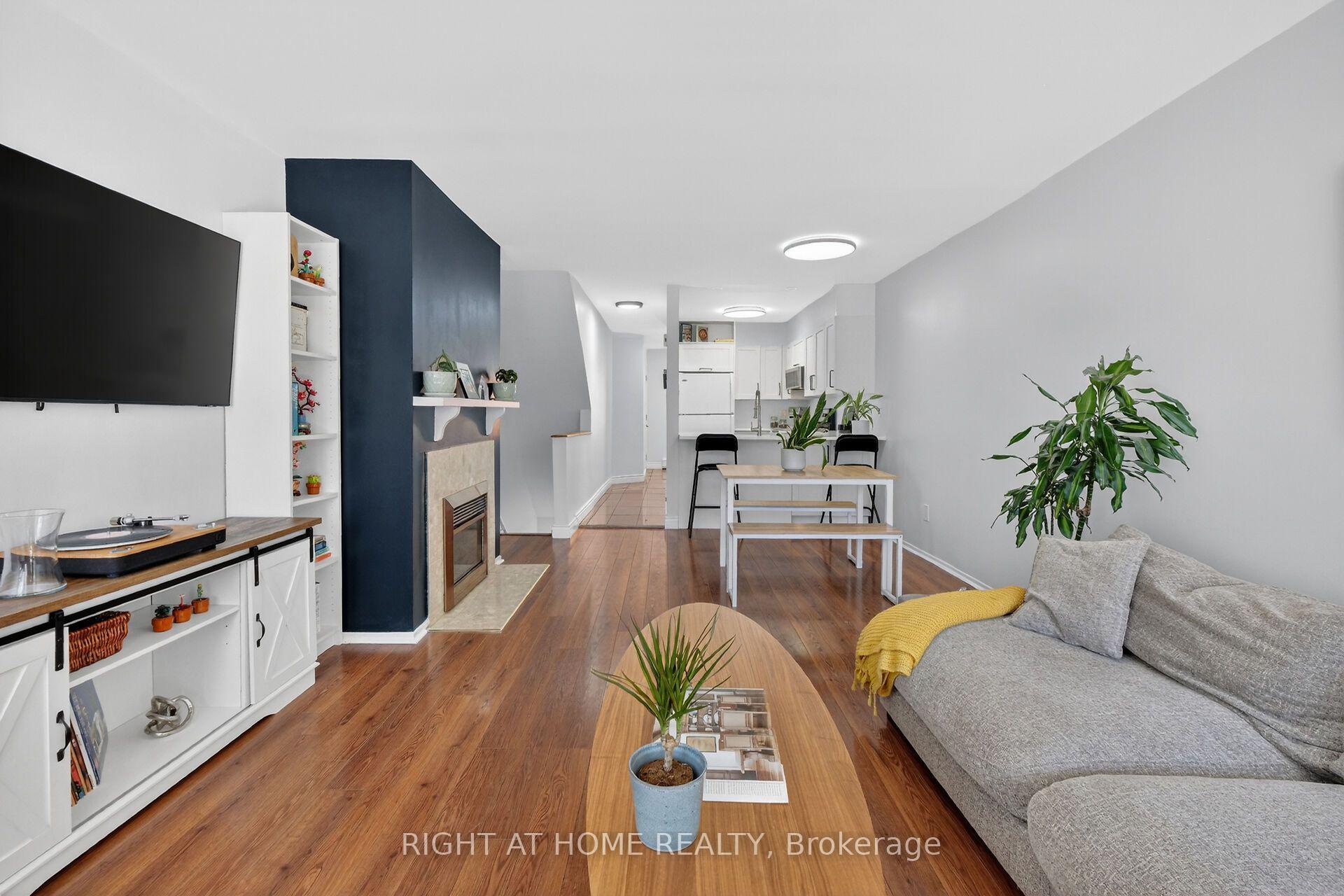 Photo 22 of 43 Crispin Private, Ottawa, Manor Park — HOMEH