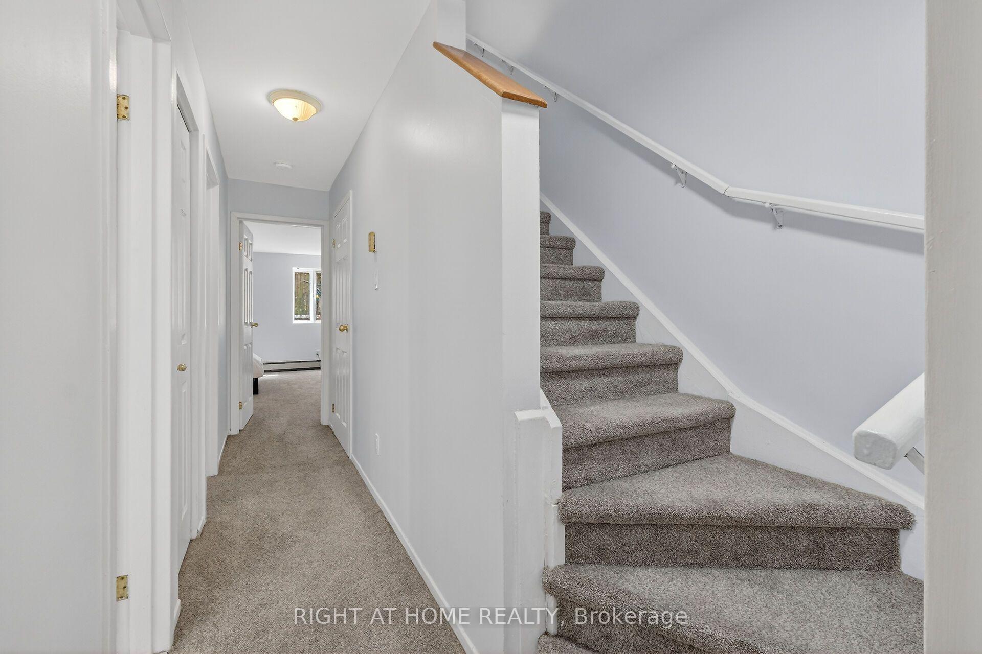 Photo 26 of 43 Crispin Private, Ottawa, Manor Park — HOMEH