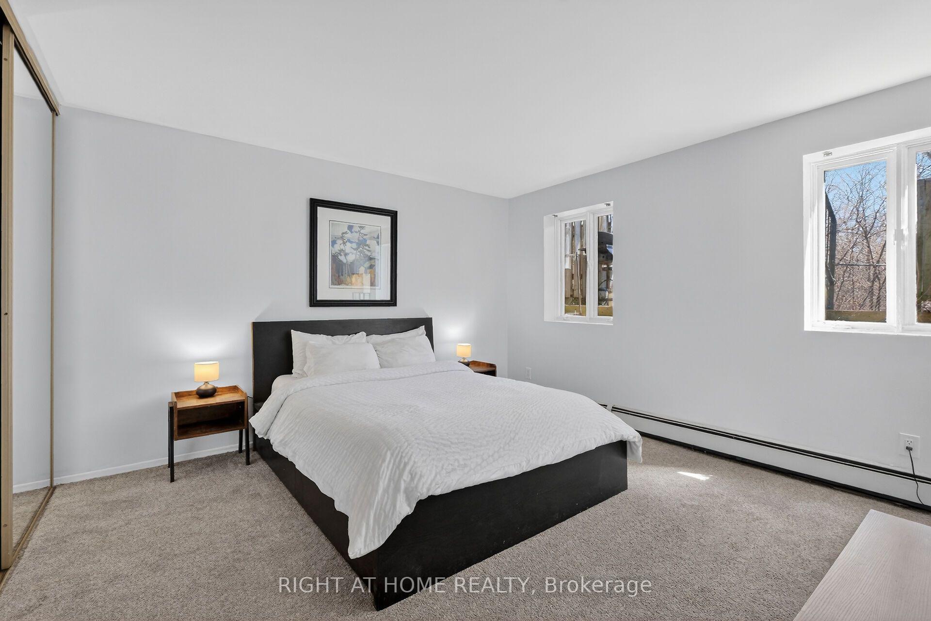 Photo 36 of 43 Crispin Private, Ottawa, Manor Park — HOMEH