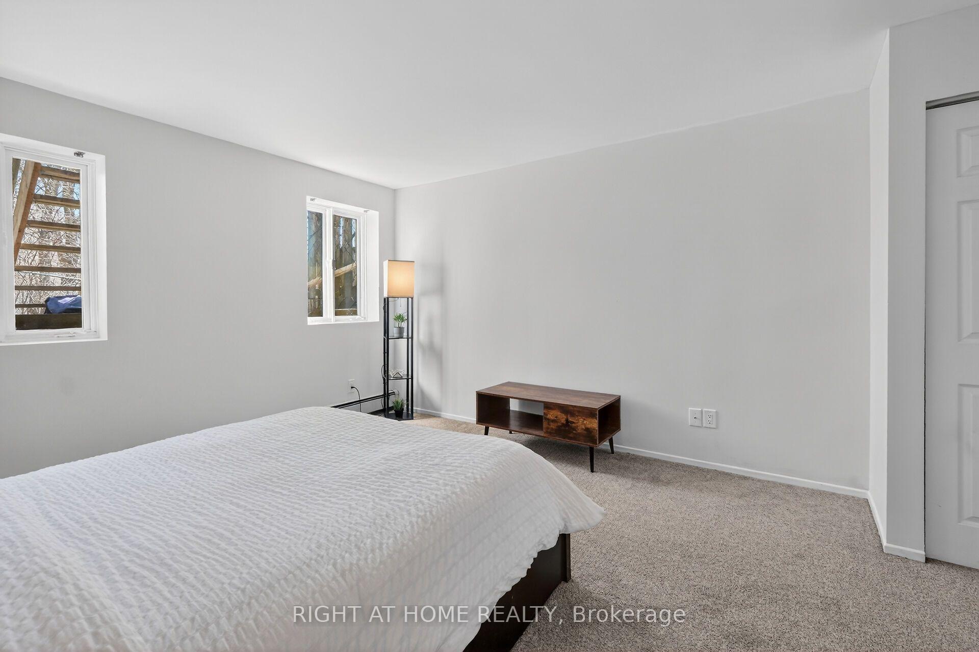 Photo 37 of 43 Crispin Private, Ottawa, Manor Park — HOMEH