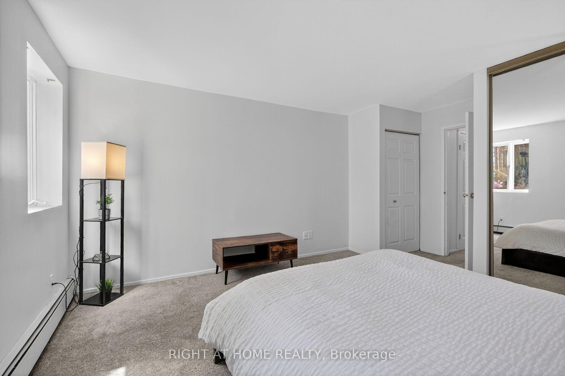 Photo 39 of 43 Crispin Private, Ottawa, Manor Park — HOMEH