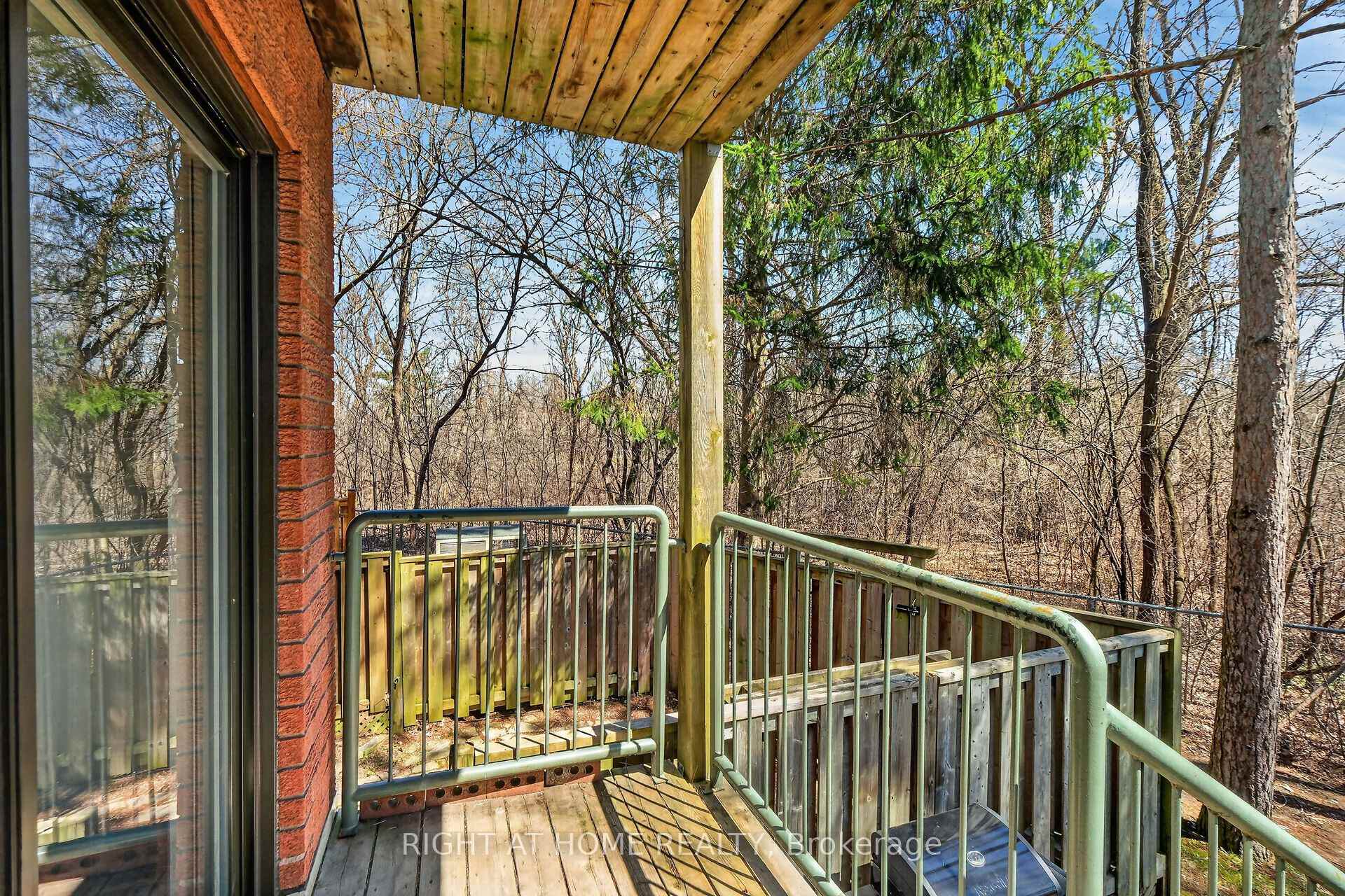 Photo 42 of 43 Crispin Private, Ottawa, Manor Park — HOMEH