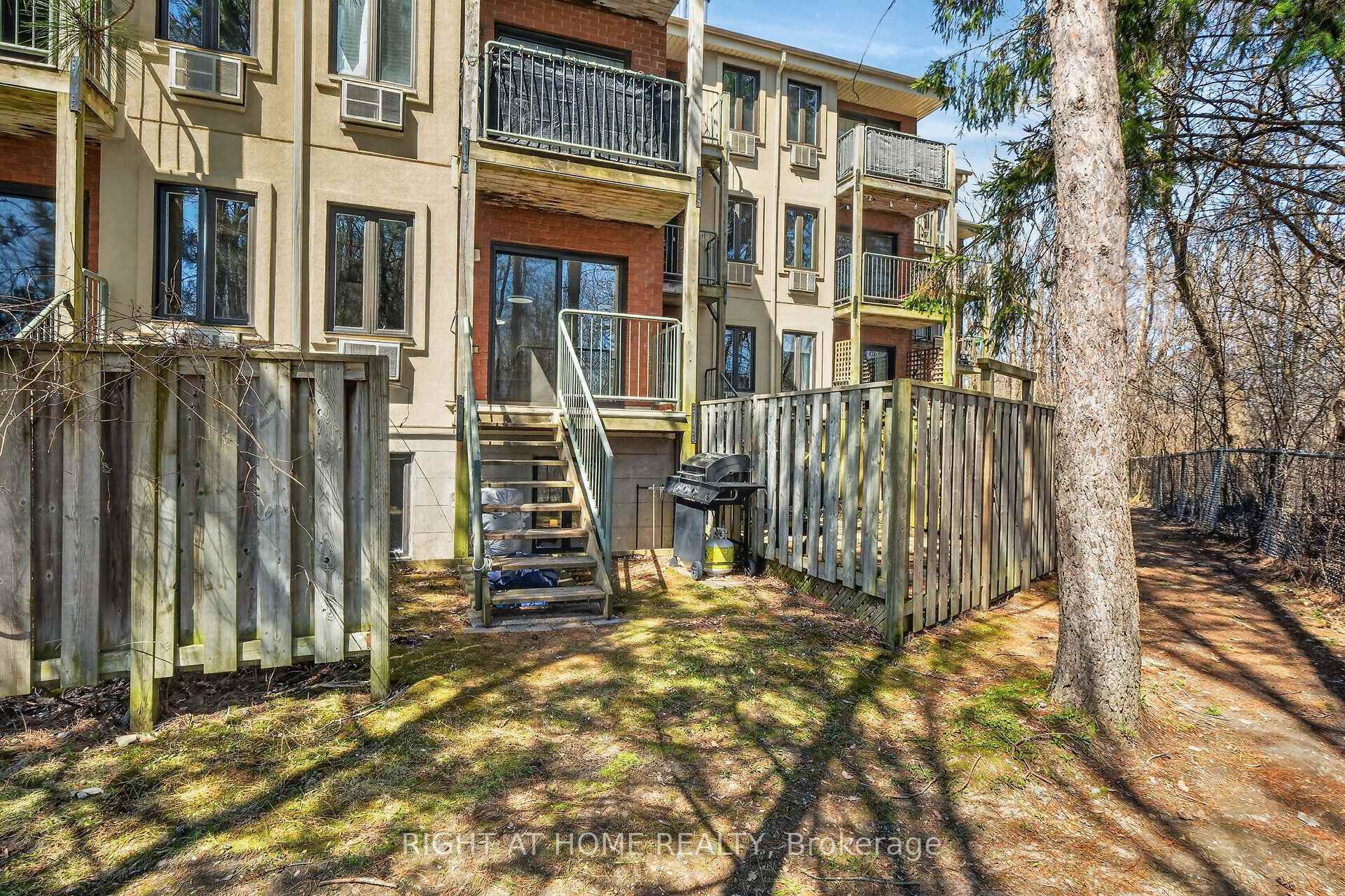 Photo 43 of 43 Crispin Private, Ottawa, Manor Park — HOMEH